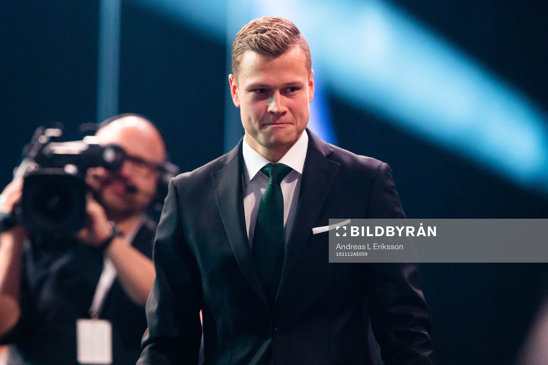 Viktor Claesson tilldelas Årets mittfältare