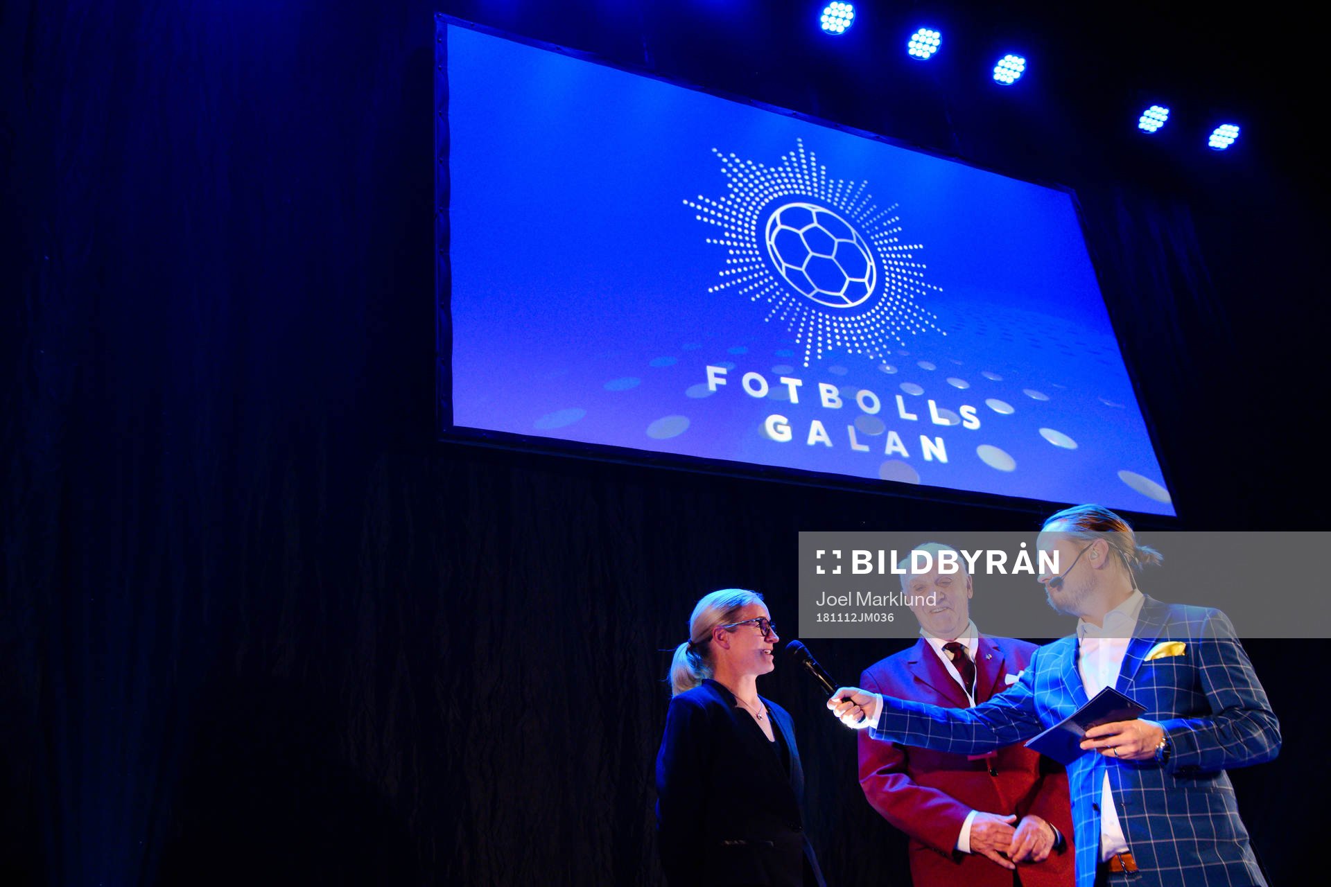 Victoria Sandell, Owe Ohlsson och Jesper Hussfelt under Fotbollsgalan den 12 november 2018 i Stockholm.
