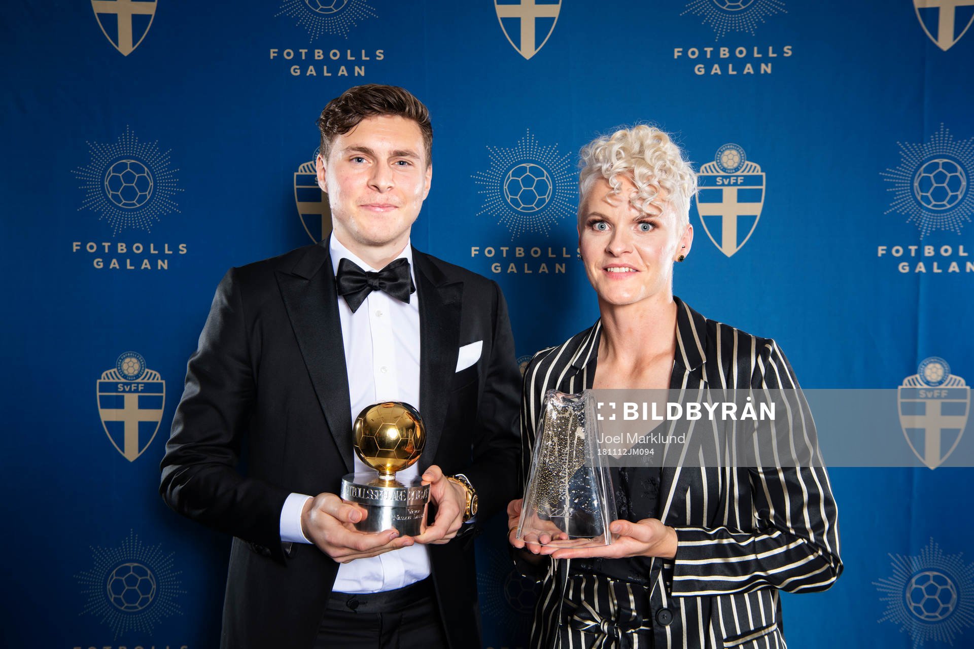 Vinnaren av Guldbollen 2018, Victor Nilsson Lindelöf, och