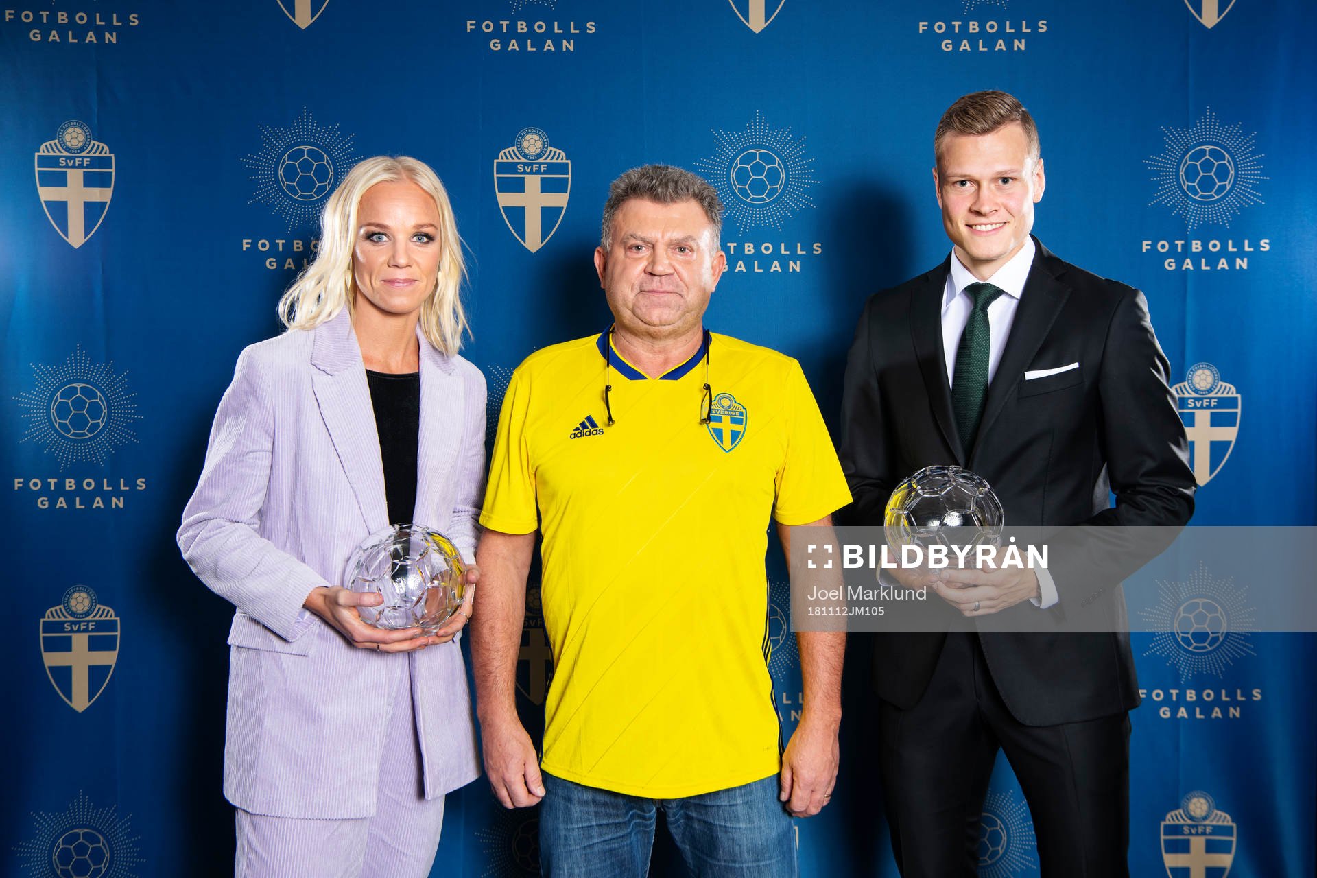Årets mittfältare dam, Caroline Seger, supportern Stefan