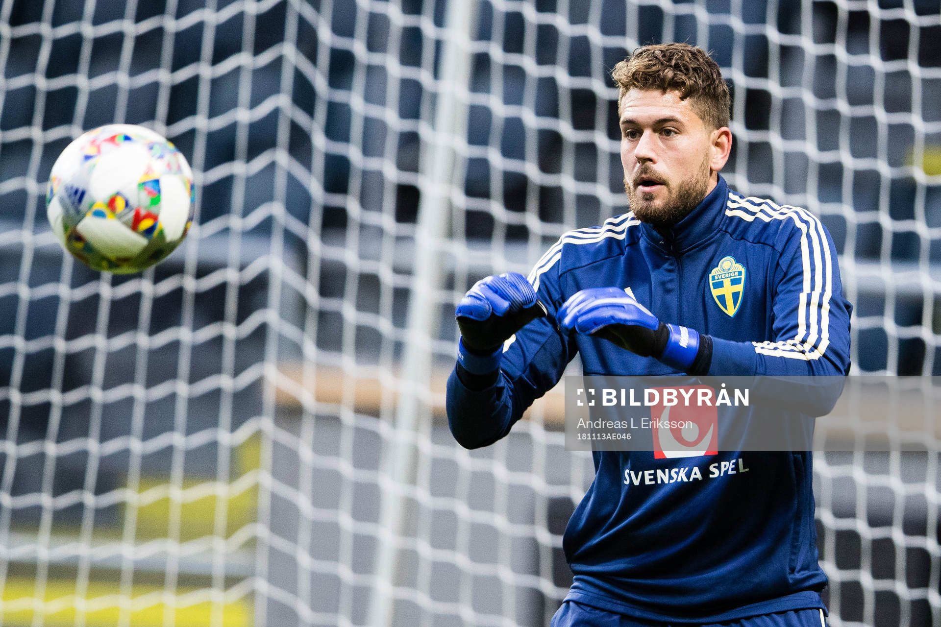 Sveriges målvakt Kristoffer Nordfeldt under en träning med Sveriges fotbollslandslag den 13 november 2018 i Stockholm. 
