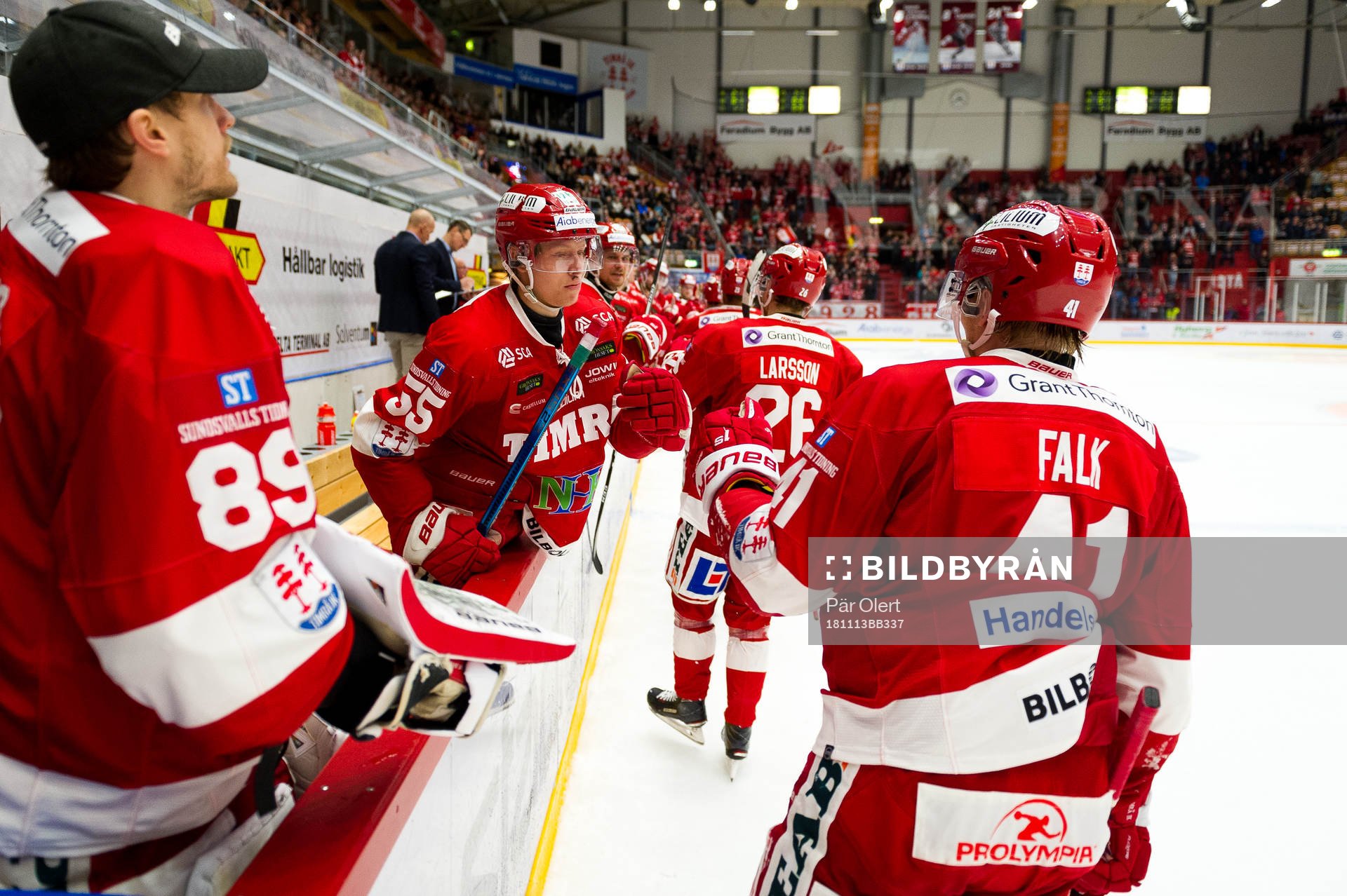 Timrås Vilmos Gallo och Alexander Falk jublar
