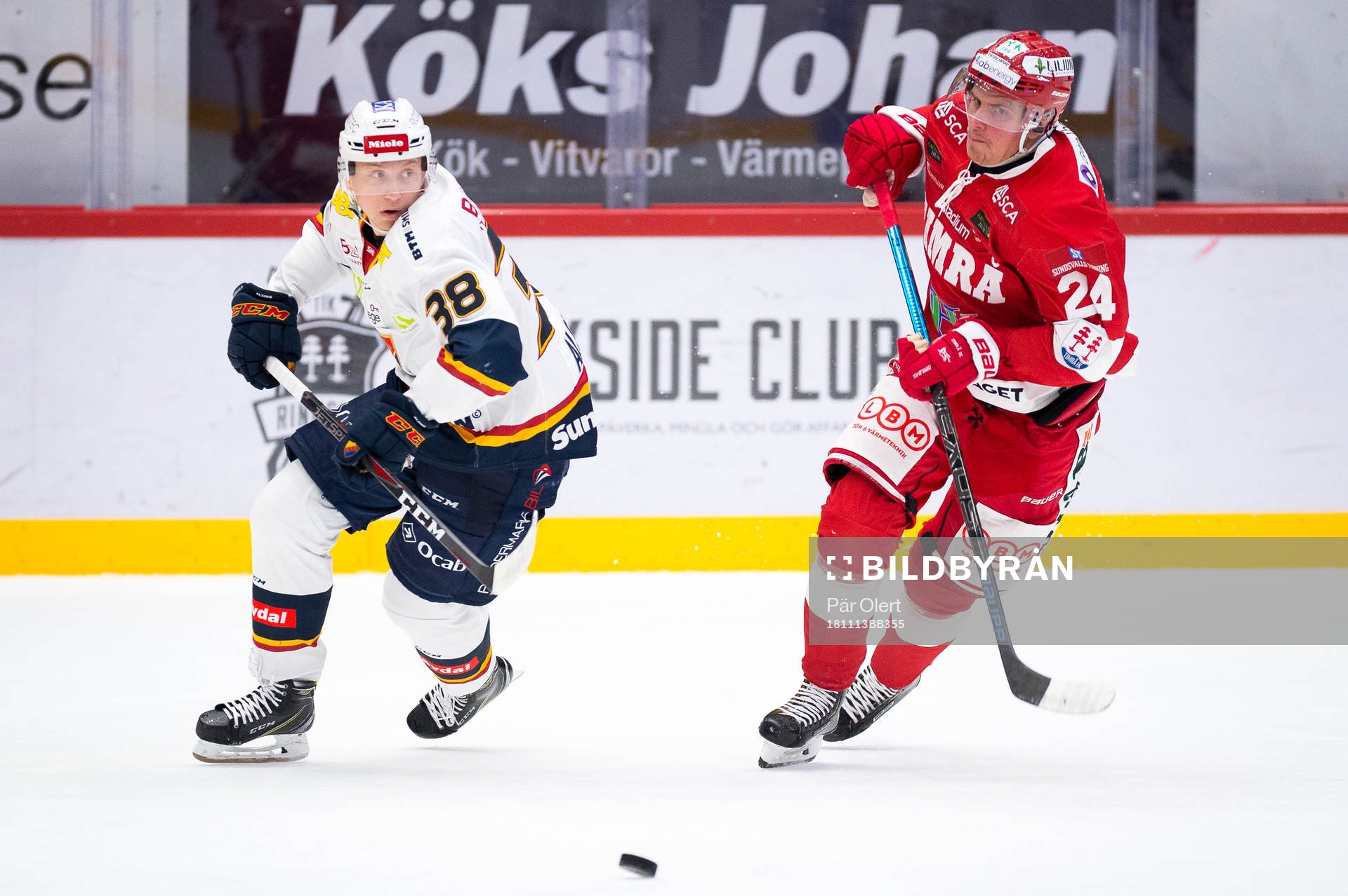 Djurgårdens Olle Alsing och Timrås Andreas Molinder