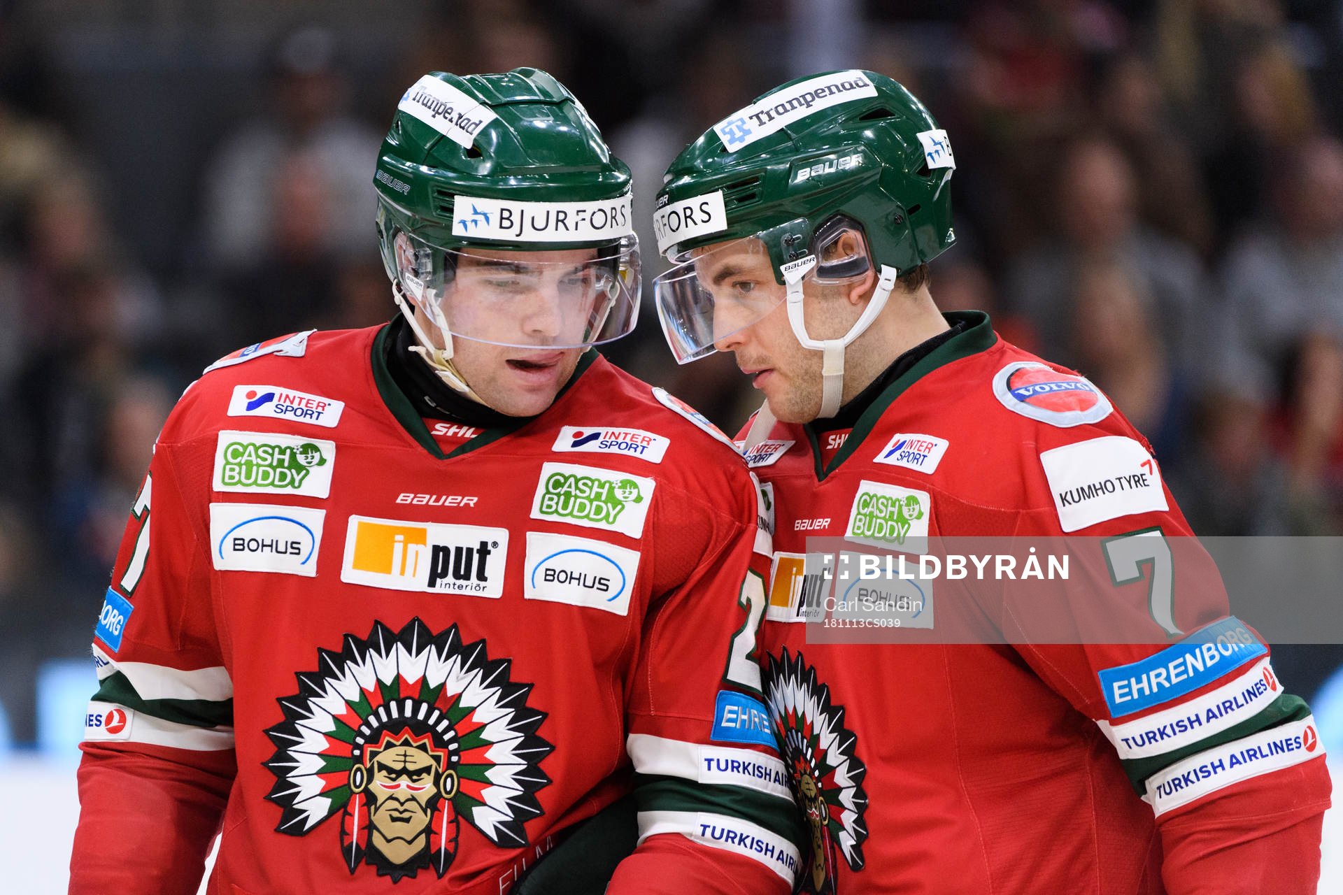 Frölundas Ponthus Westerholm och Pathrik Westerholm pratar