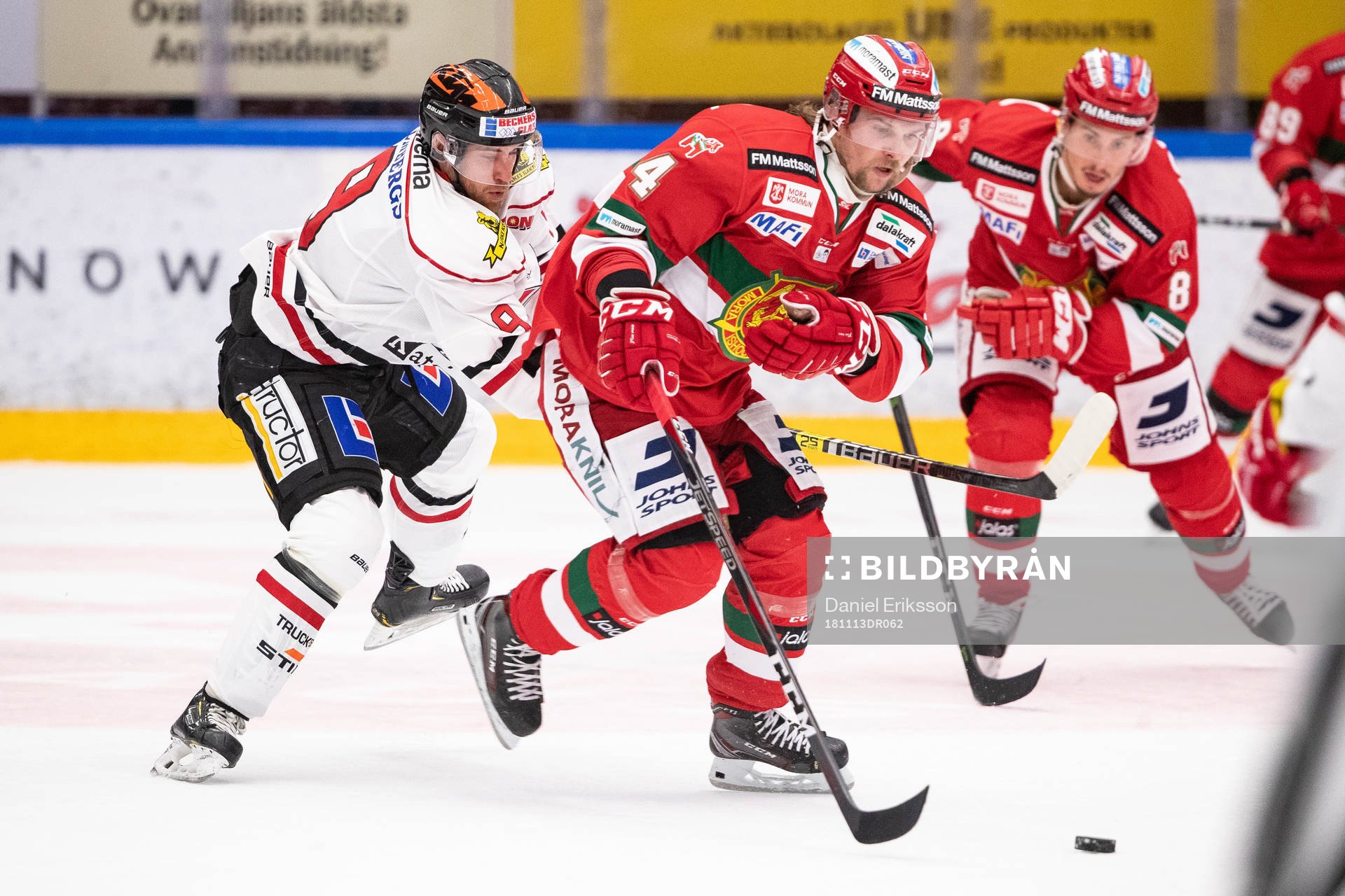 Moras Viktor Amnér och Örebros Tylor Spink