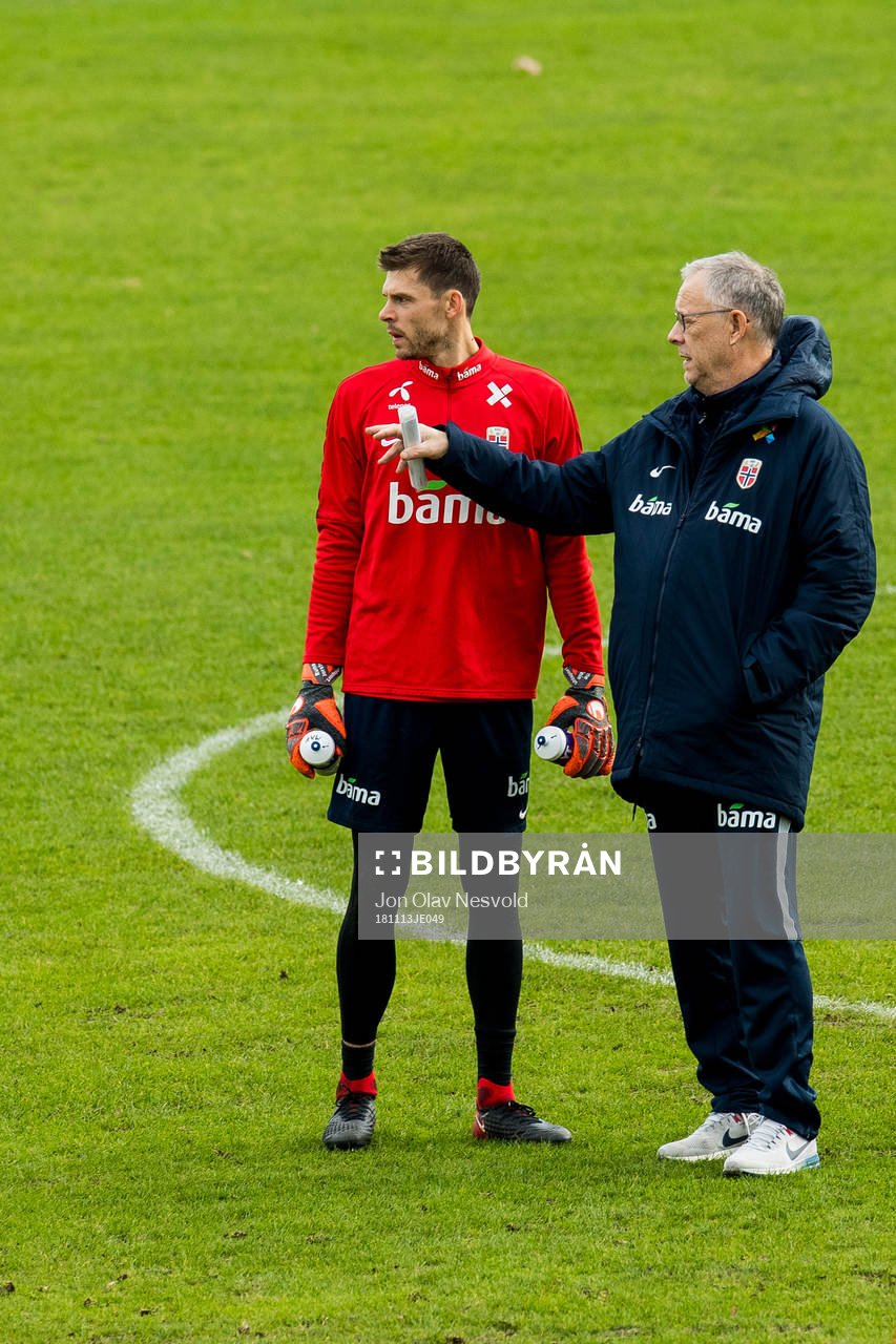 Goalkeeper Rune Almenning Jarstein of Norway and Lars