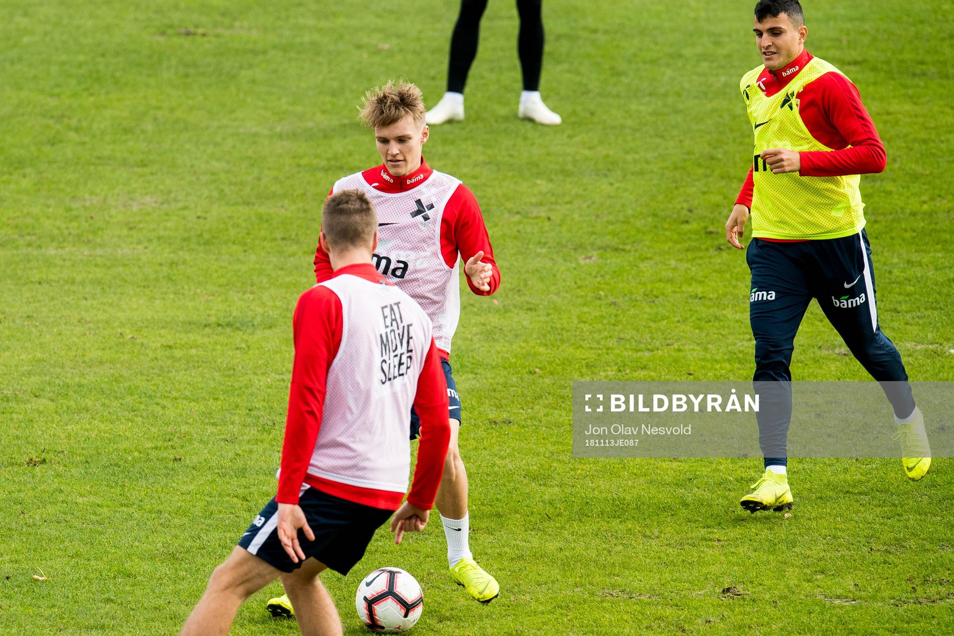 Martin Ødegaard and Mohamed Elyounoussi of Norway