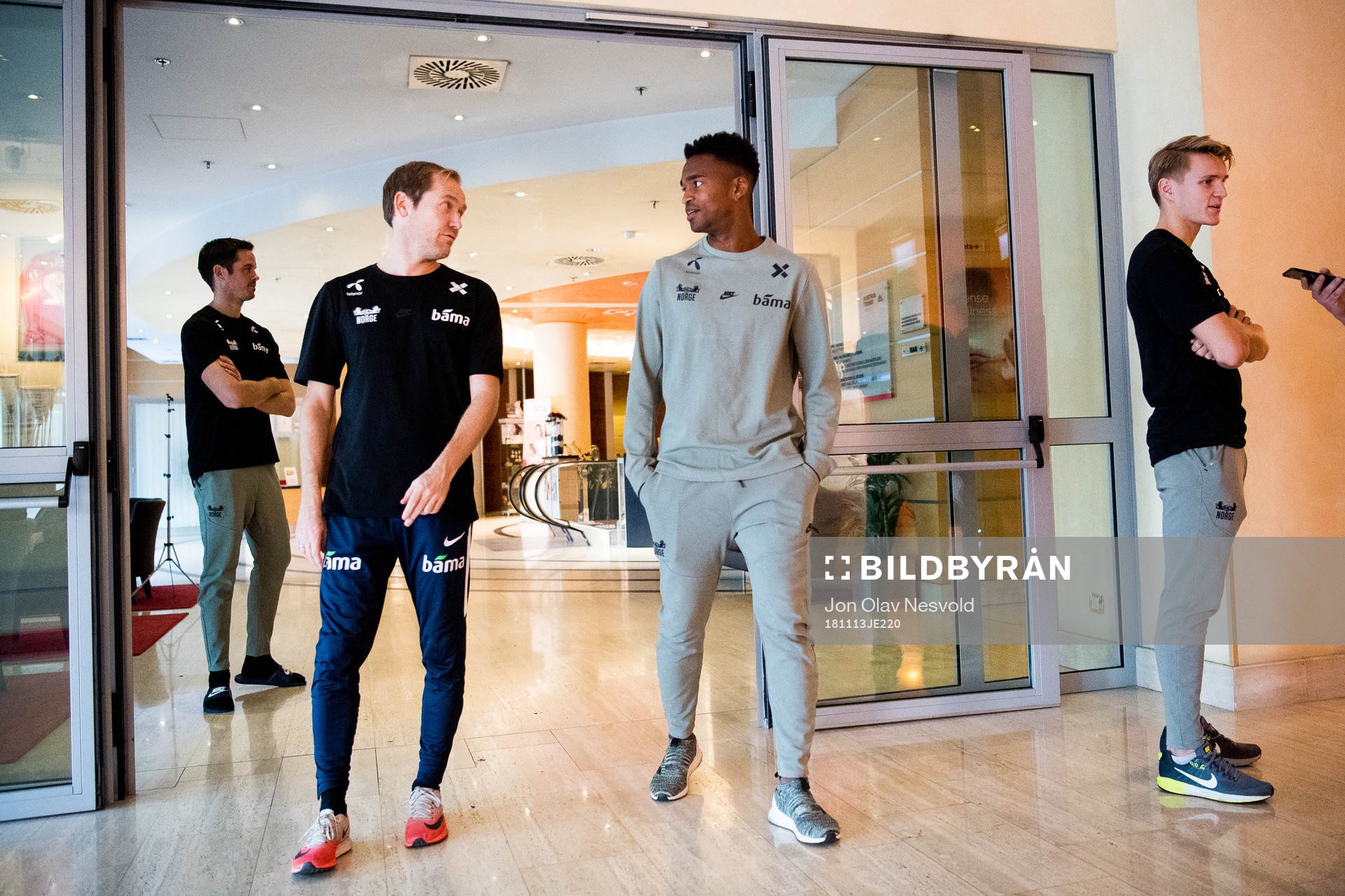 Svein Graff, head of communications of NFF, Ola Kamara and