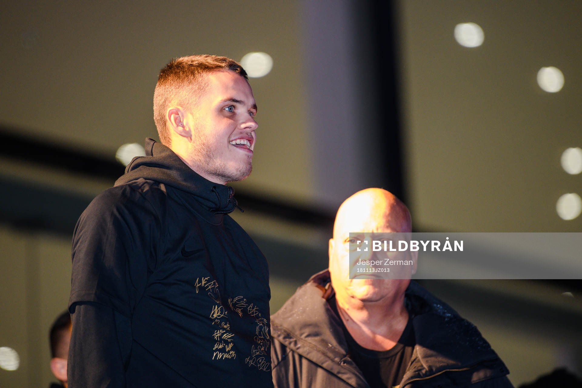 AIK:s målvakt Oscar Linnér under AIK:s guldfirande den 13 november 2018 i Stockholm.