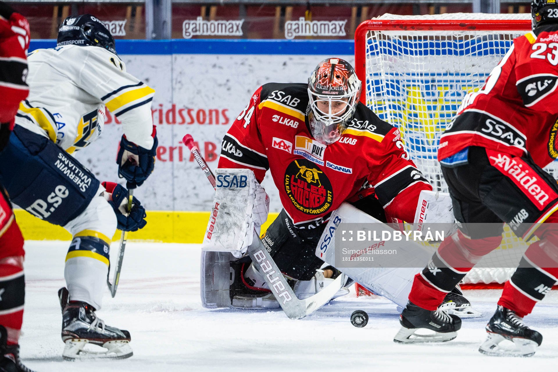 s Simon Önerud skjuter mot Luleås målvakt Joel