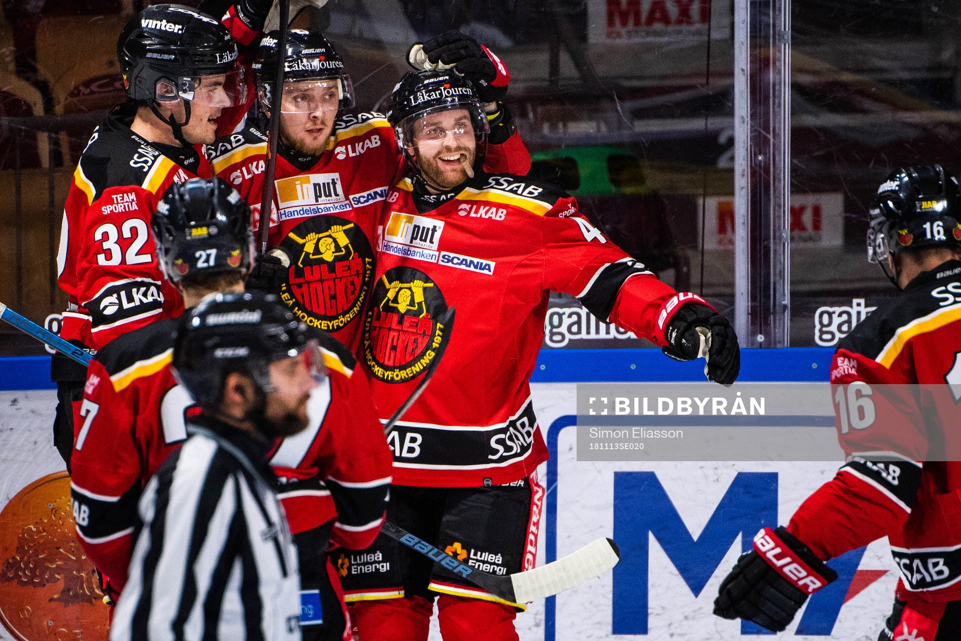 Luleås Oscar Engsund, Robin Kovacs och Mattias Guter jublar