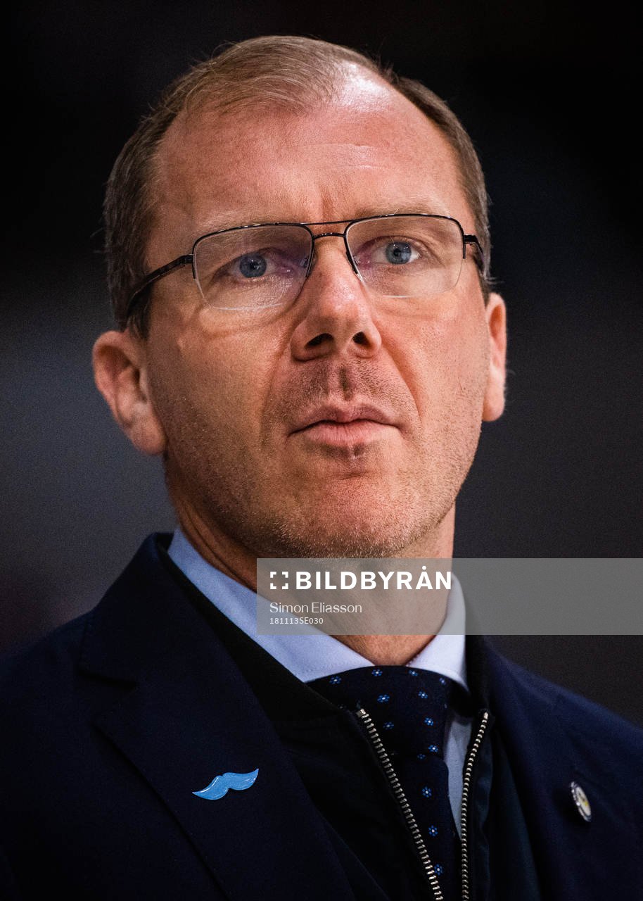 s tränare Johan Lindbom