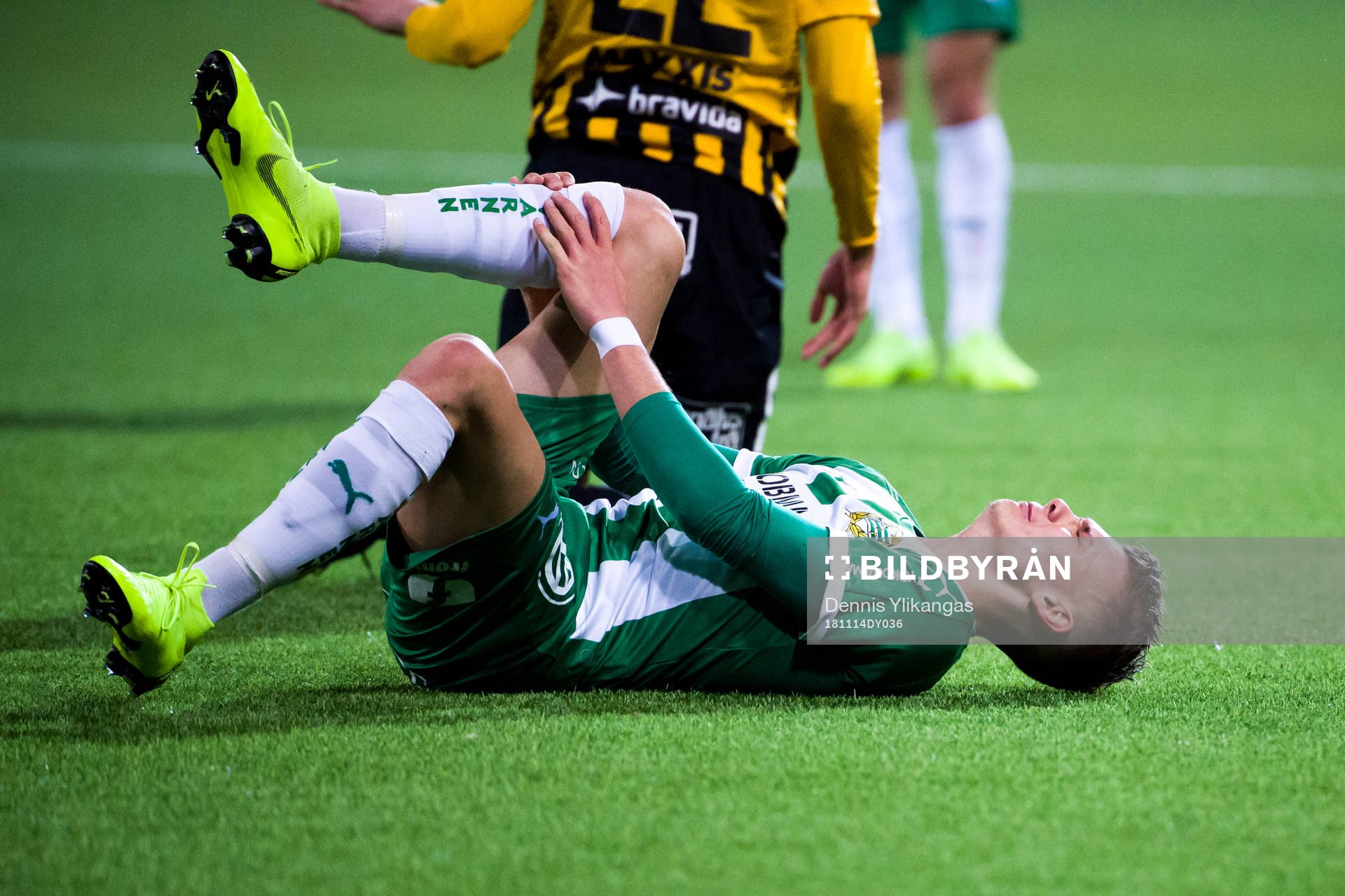 Hammarbys Jake Larsson har ont