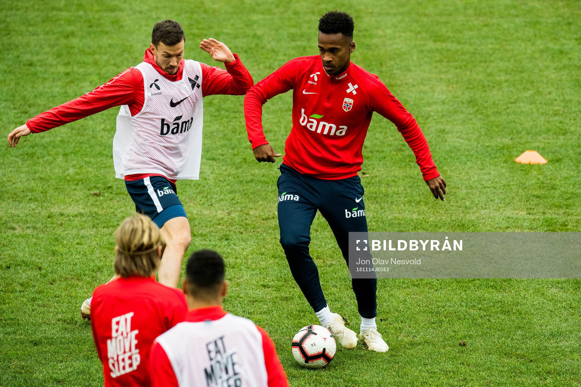 Martin Linnes and Ola Kamara of Norway