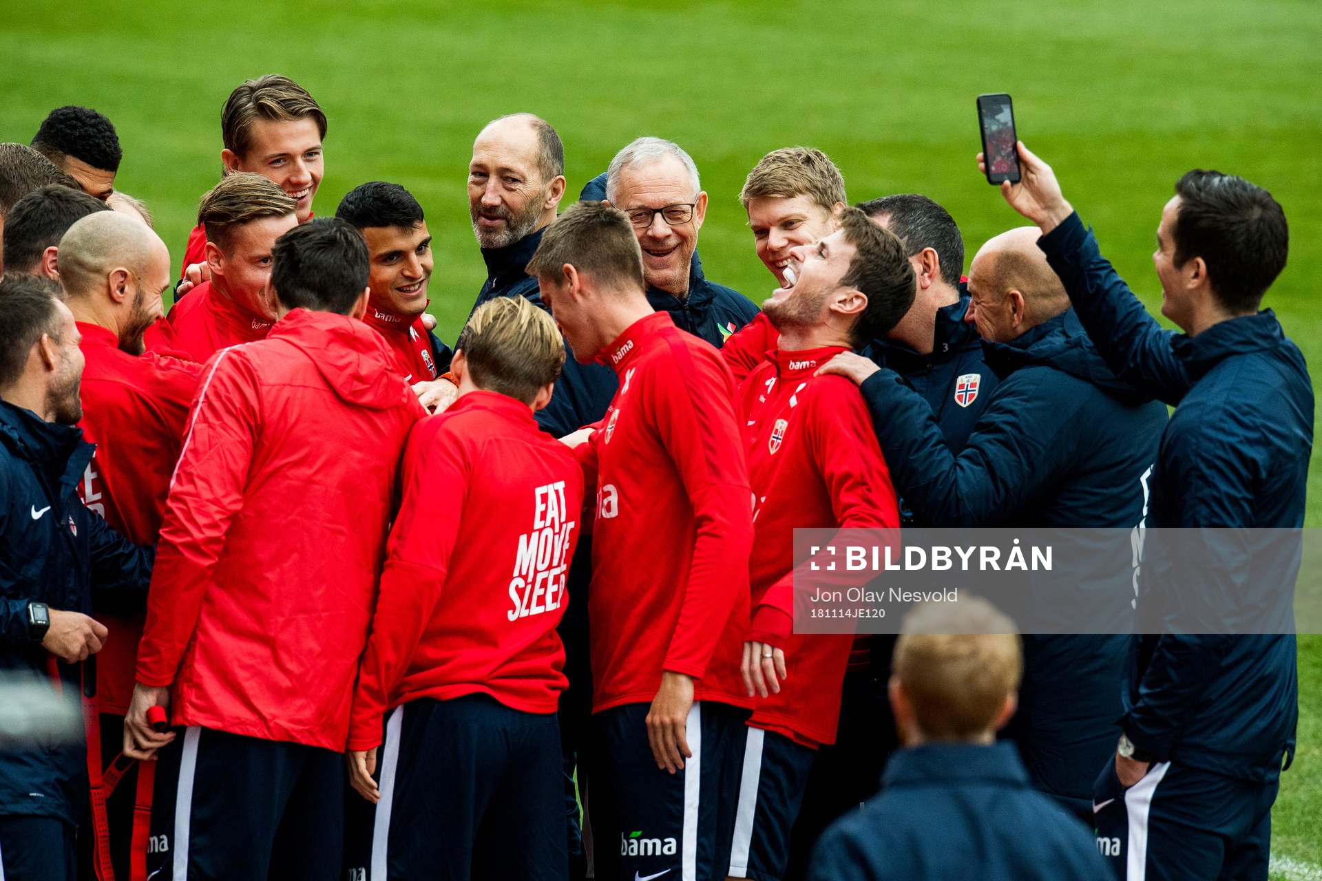 Sander Berge, Mohamed Elyounoussi, Lars Lagerbäck, head