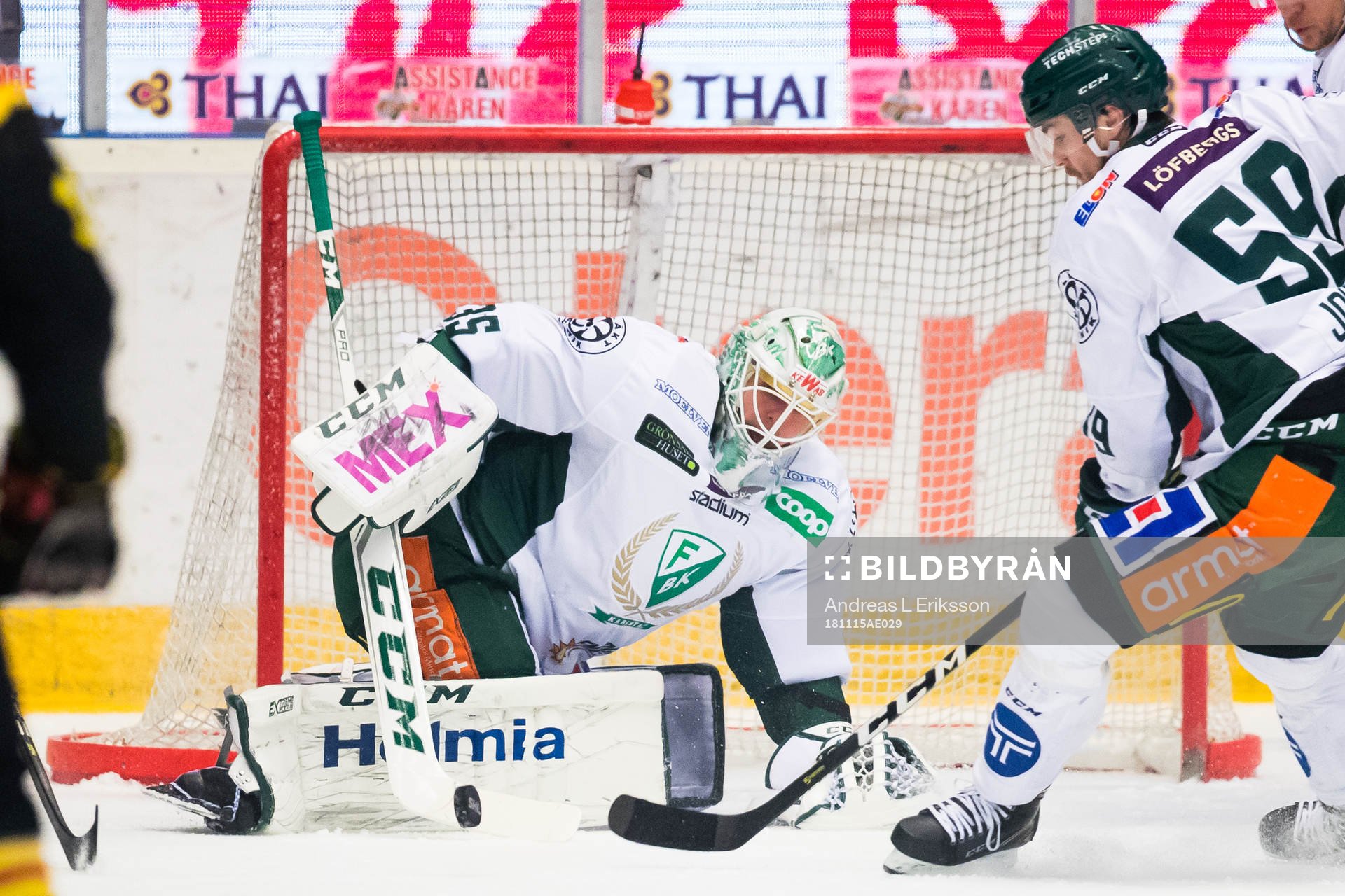 Brynäs målvakt David Rautio med en räddning