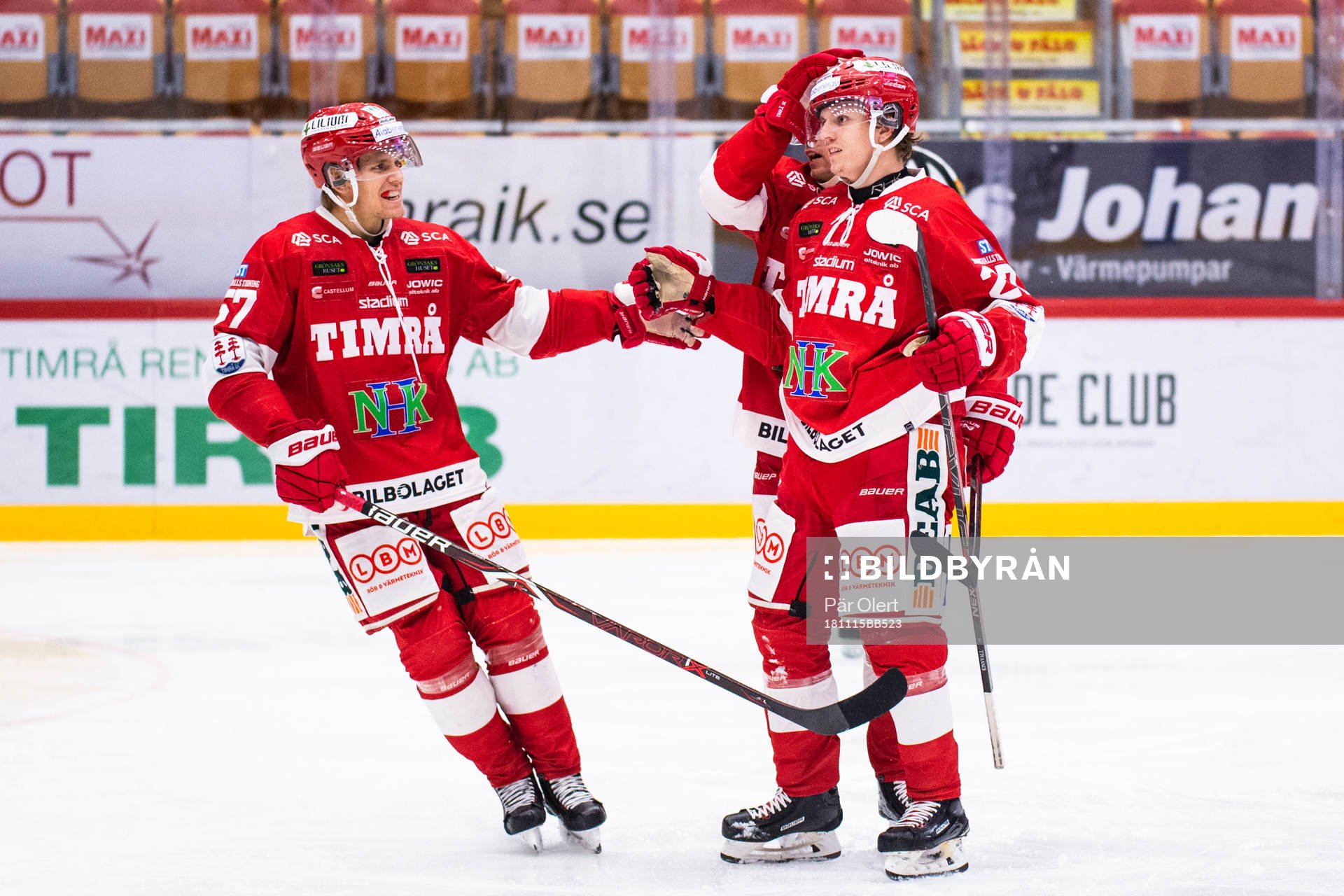 Timrås Anton Wedin och Johannes Kinnvall jublar