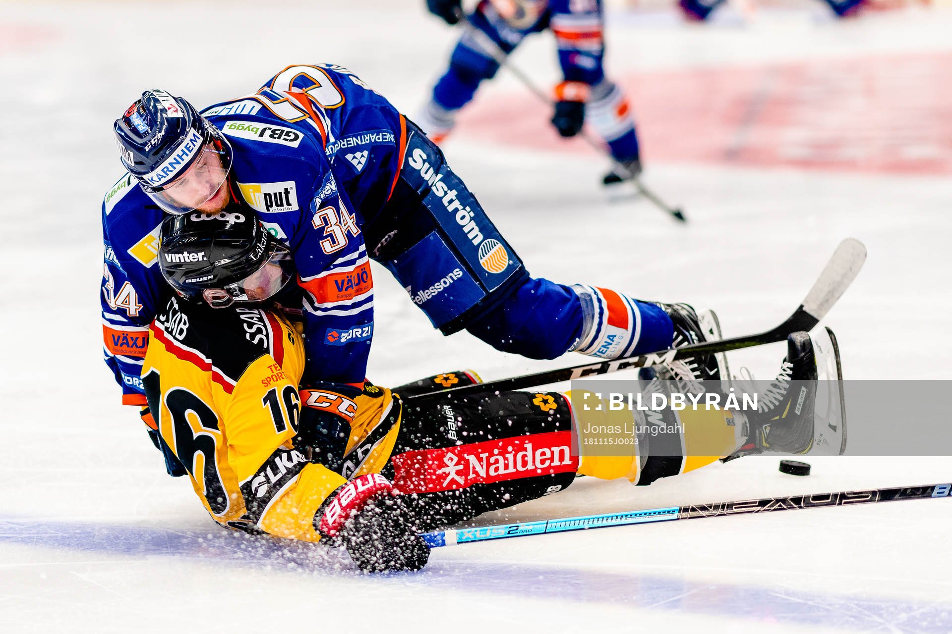Luleås Niklas Olausson faller