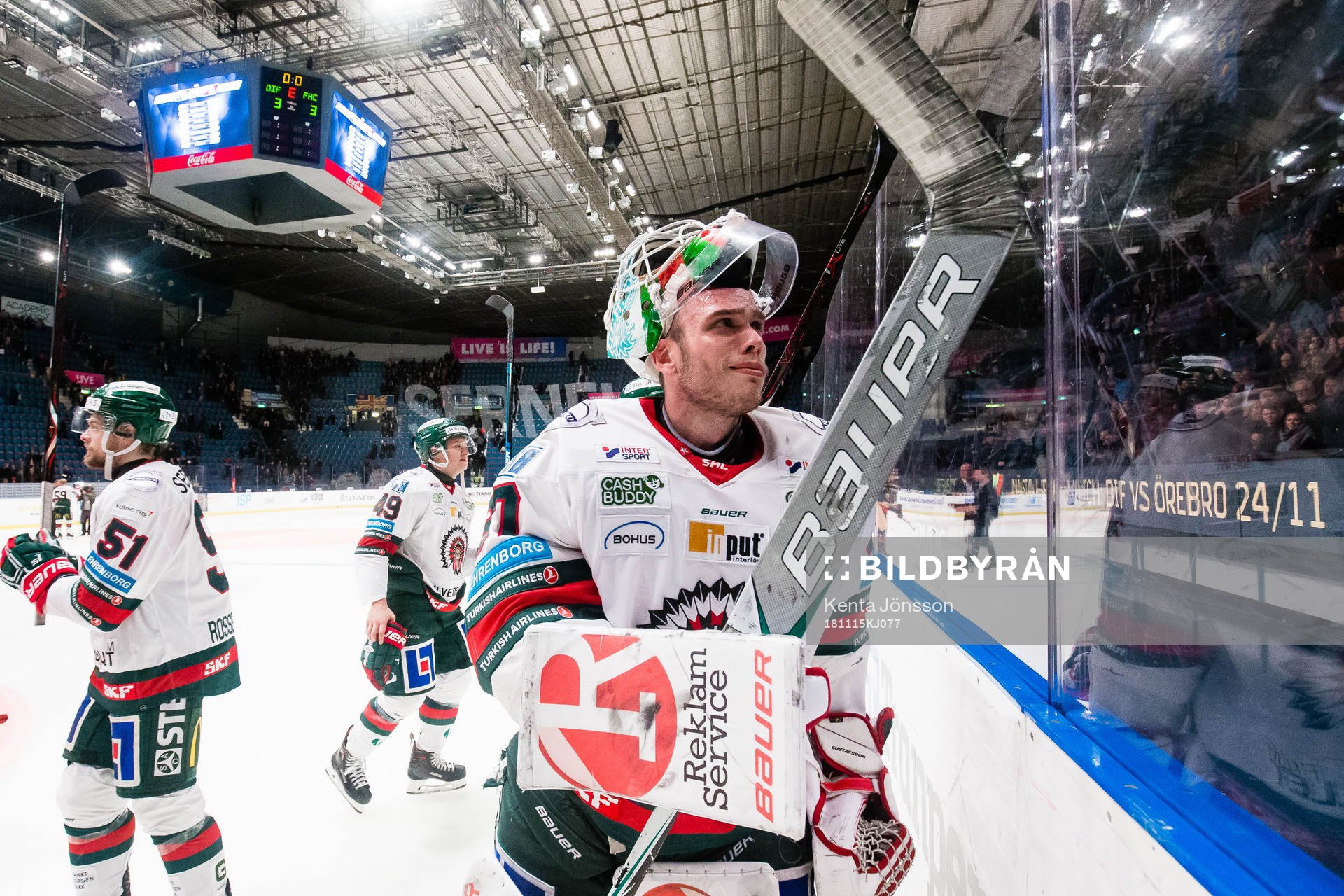 Frölundas målvakt Johan Gustafsson jublar