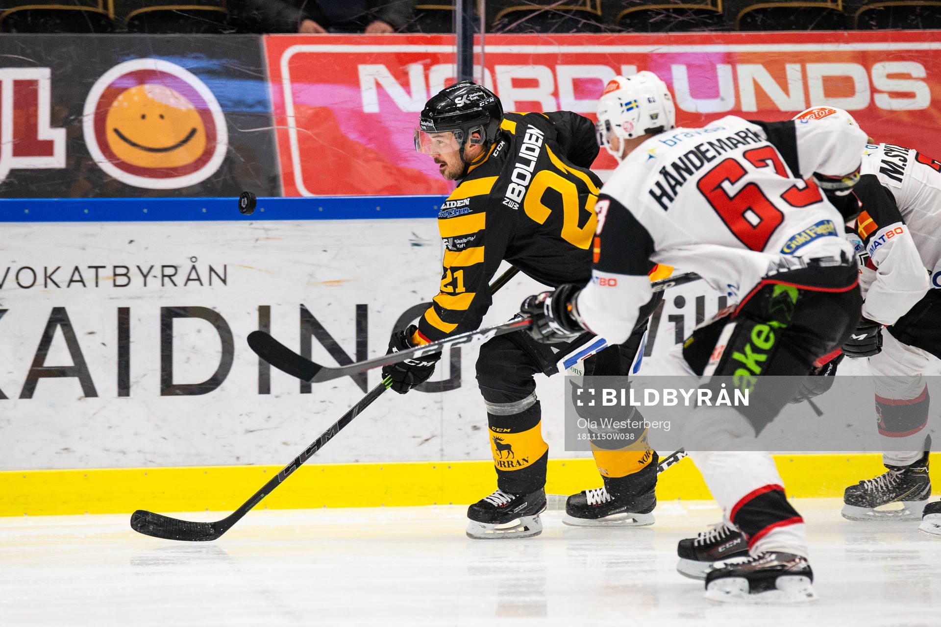 Skellefteås Jimmie Ericsson och Malmö Redhawks Fredrik