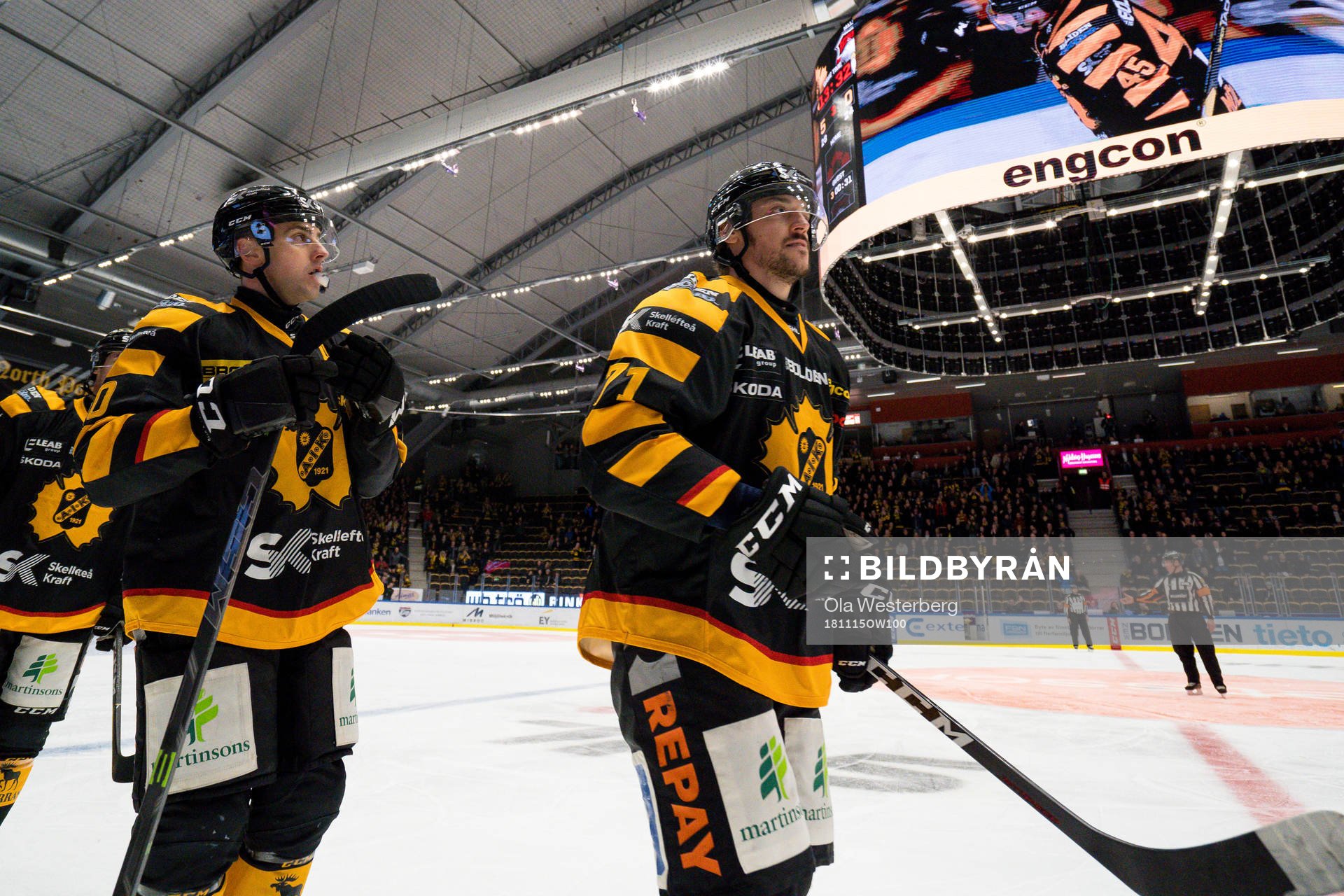 Skellefteås Joakim Lindström och Juhamatti Aaltonen jublar