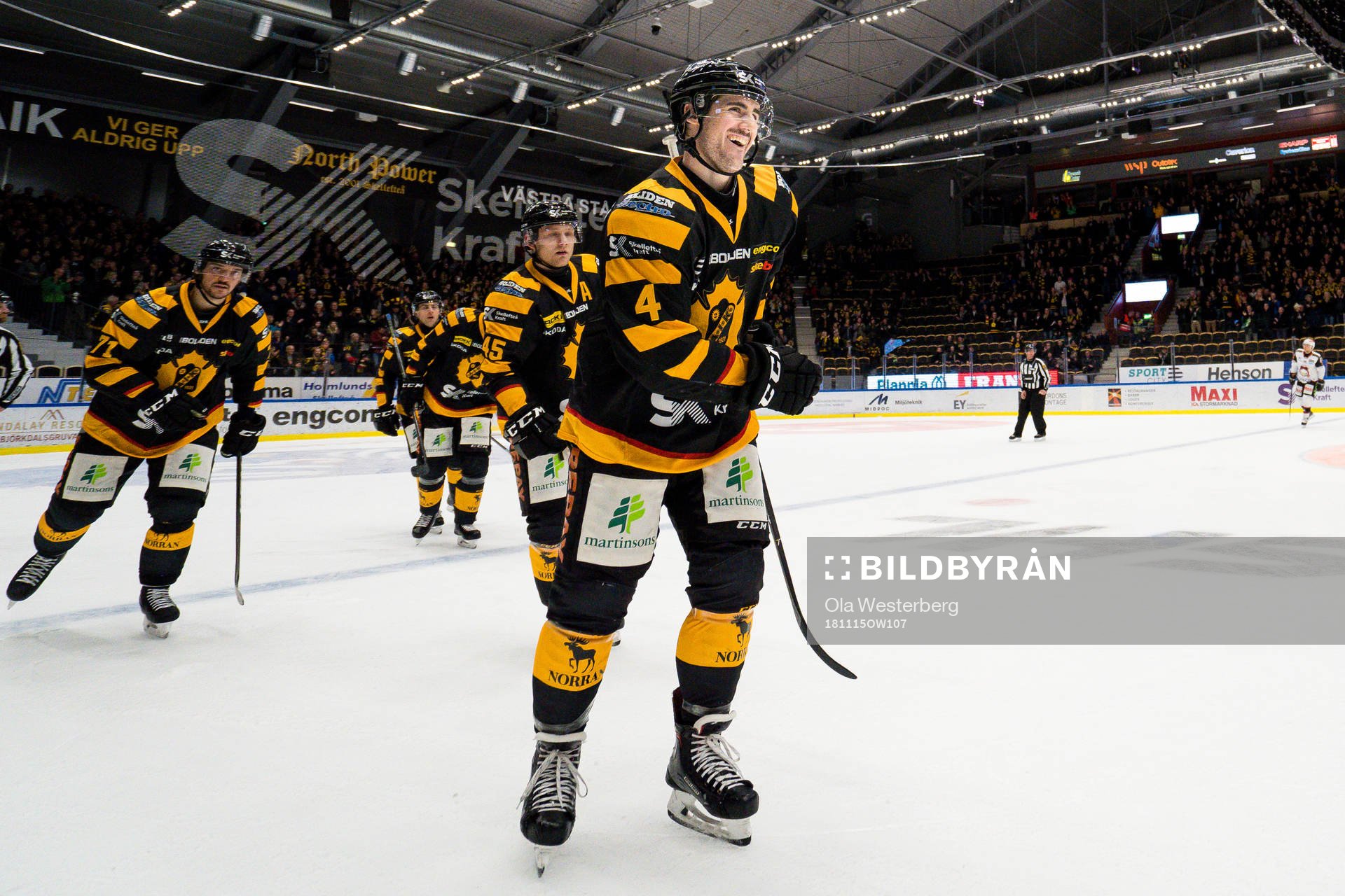 Skellefteås Bud Holloway jublar