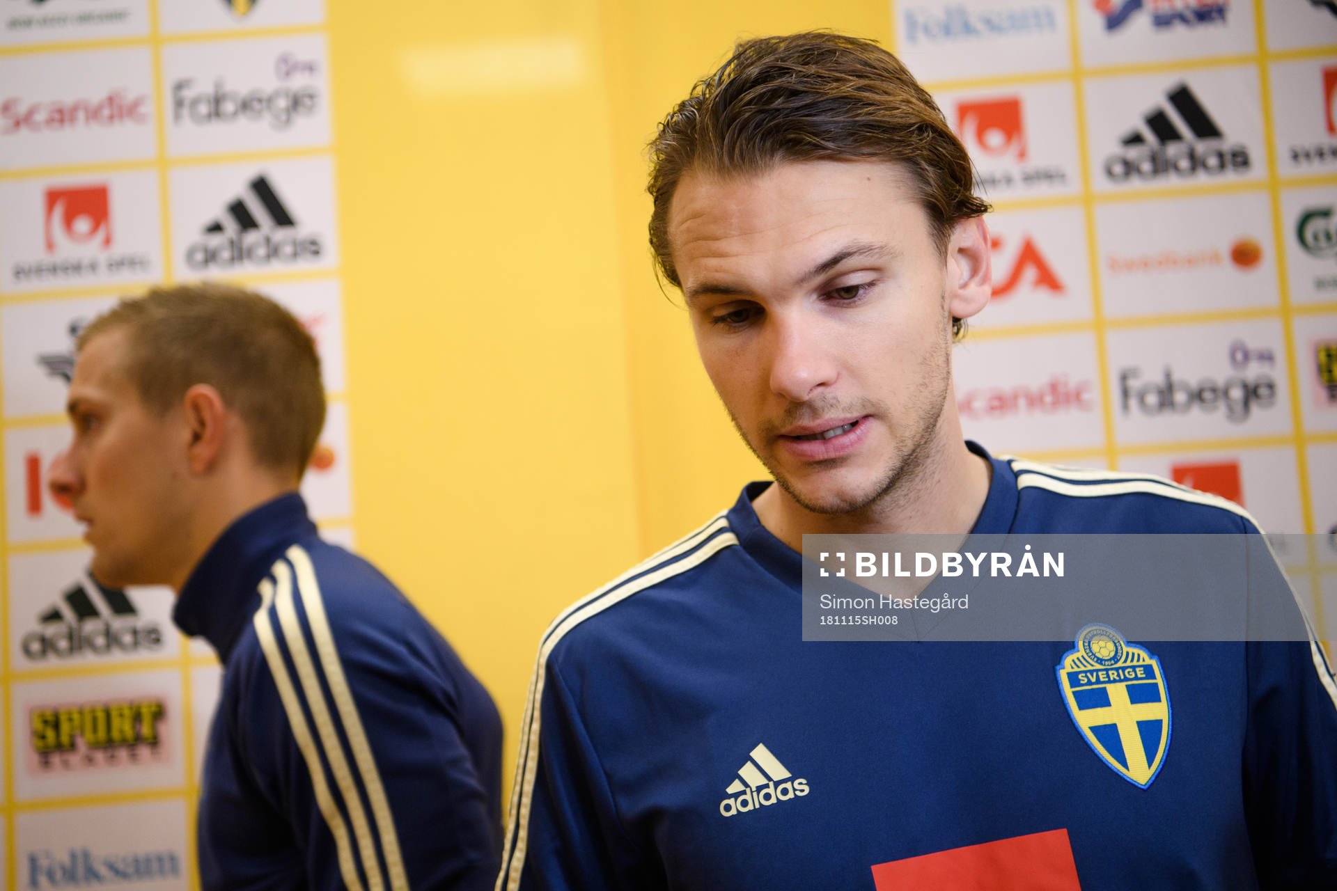 Albin Ekdal i mixed zone