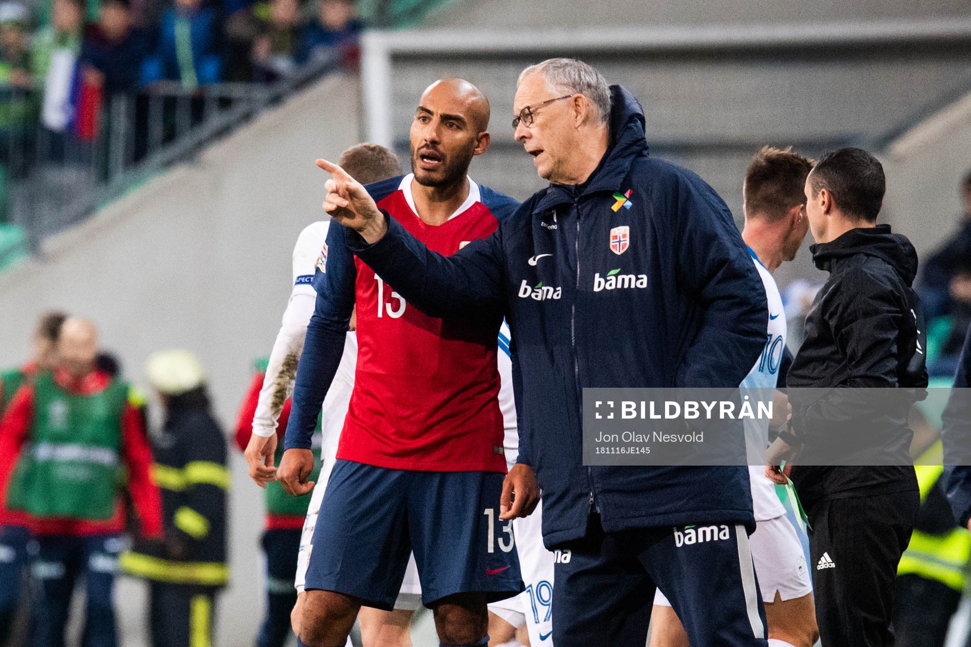Haitam Aleesami and Lars Lagerbäck, head coach of Norway