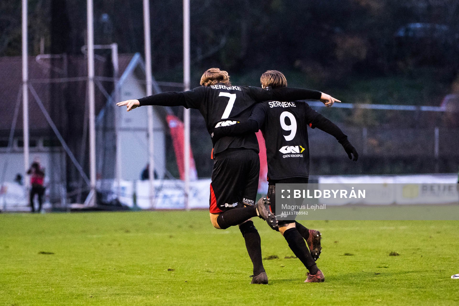 Trollhättans Pelle Ödlund och Johan Lundgren jubel
