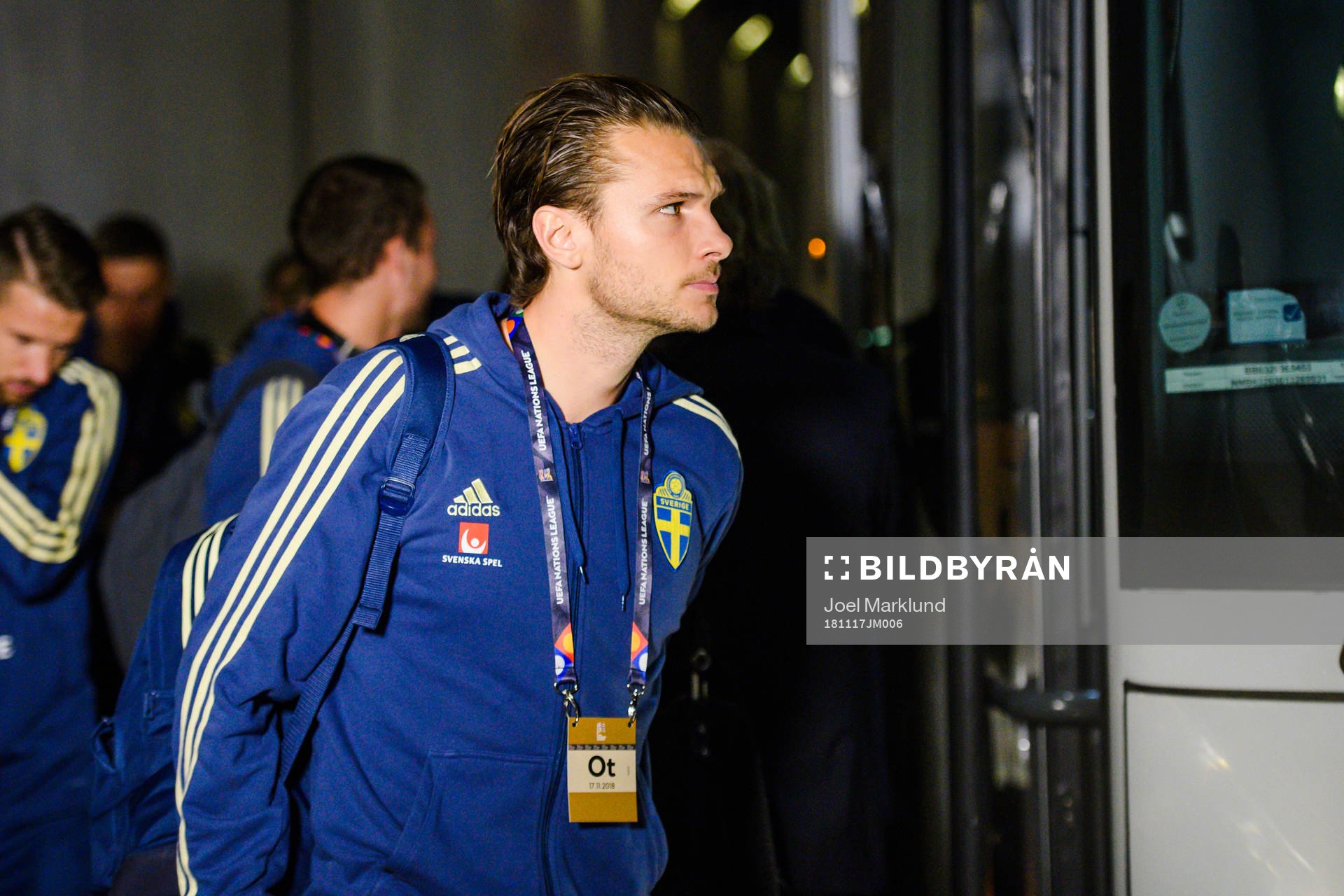 Albin Ekdal of Sweden arrives at the arena