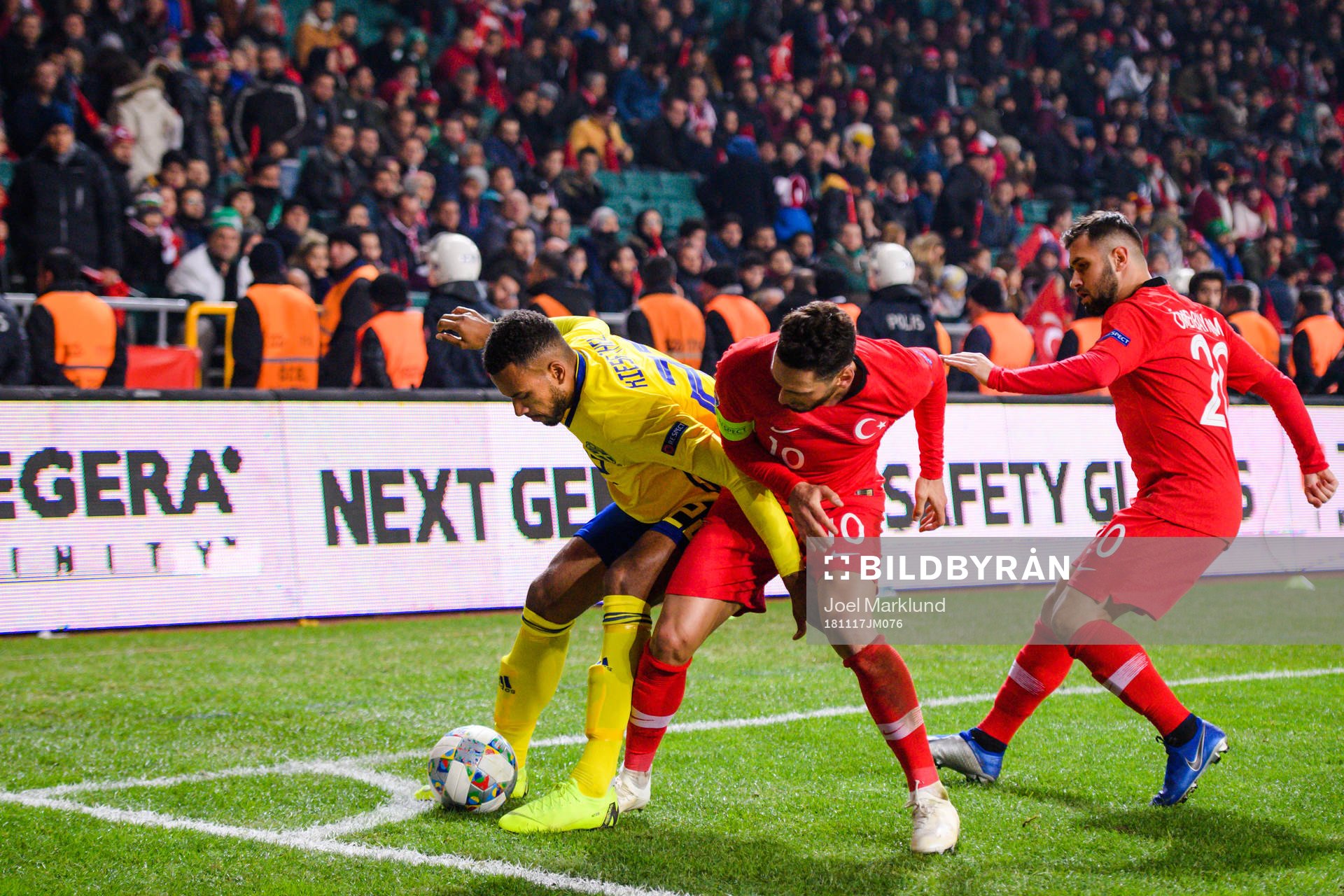 Isaac Kiese Thelin of Sweden in a duel with Hakan