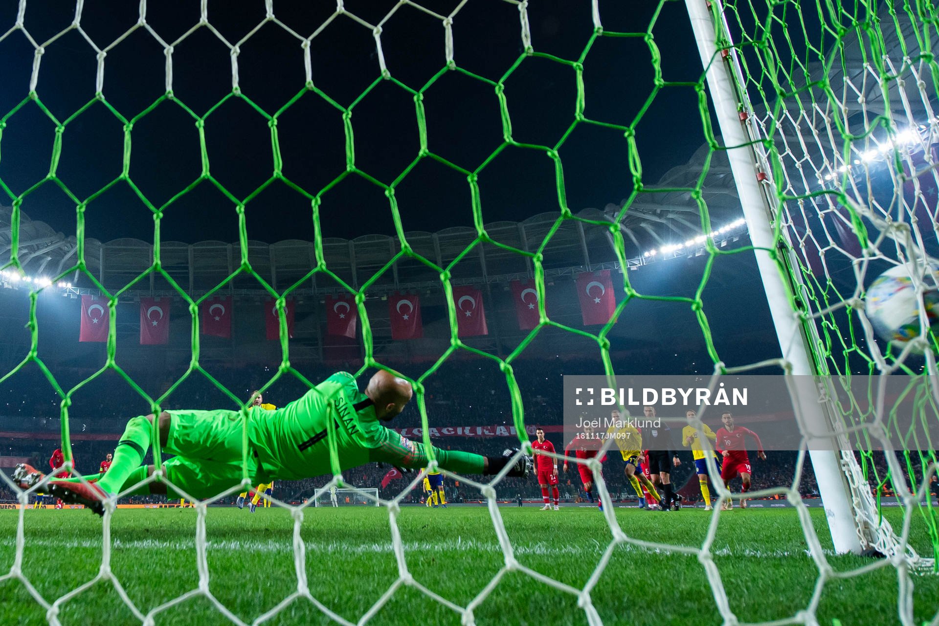 Andreas Granqvist of Sweden scores 0-1