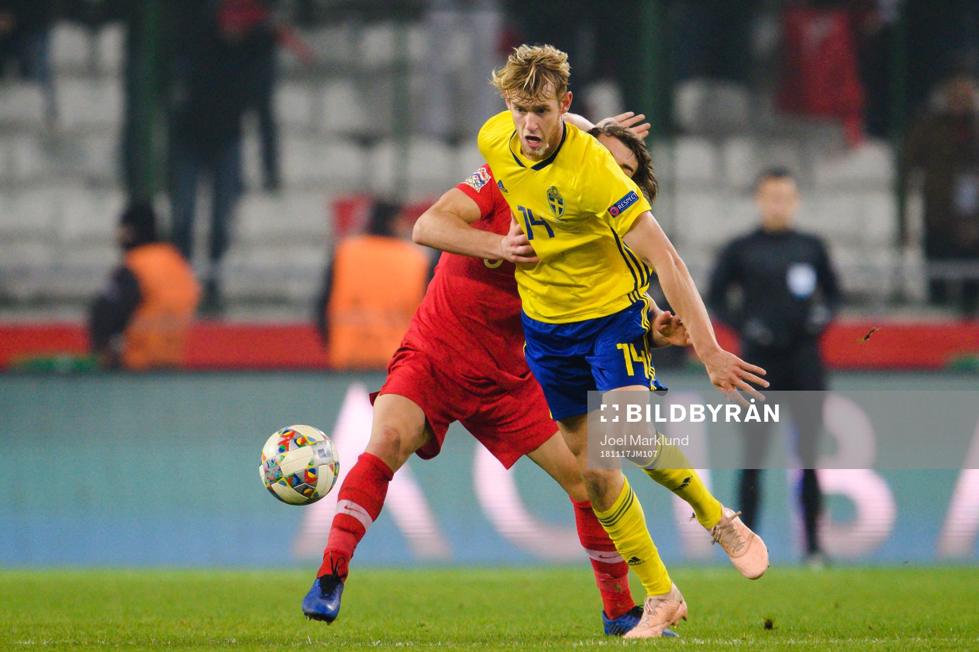 Caglar Söyuncu of Turkey and Filip Helander of Sweden