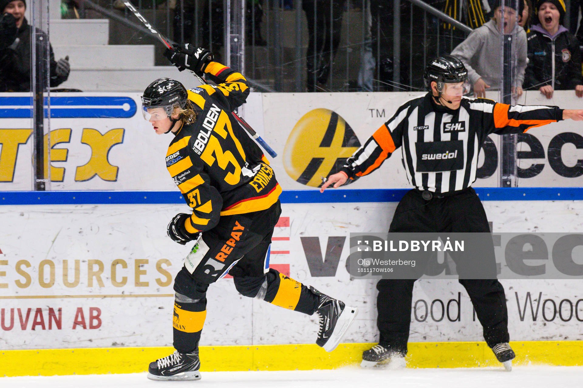 Skellefteås Albin Eriksson jublar