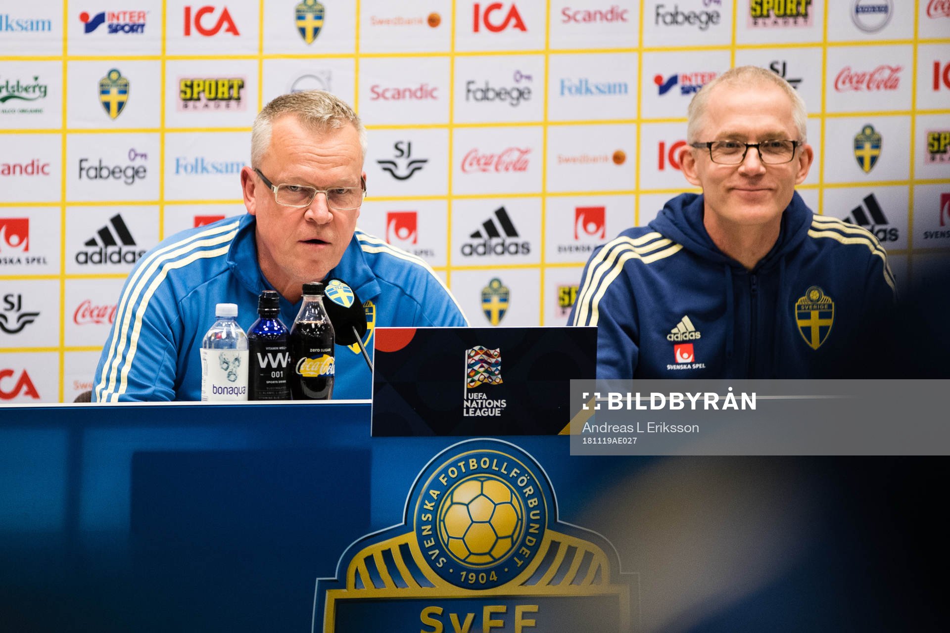 Head coach Janne Andersson and Media officer Staffan