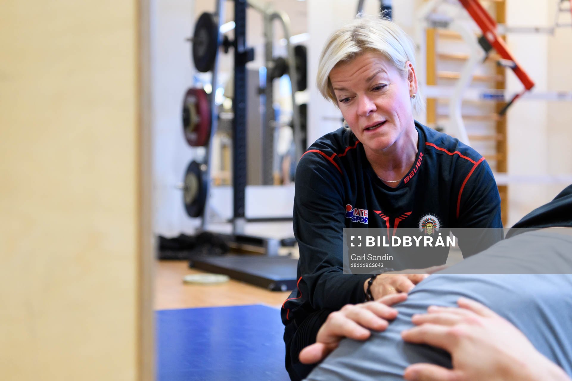 Frölundas rehabkoordinator Stina Hedin innan en