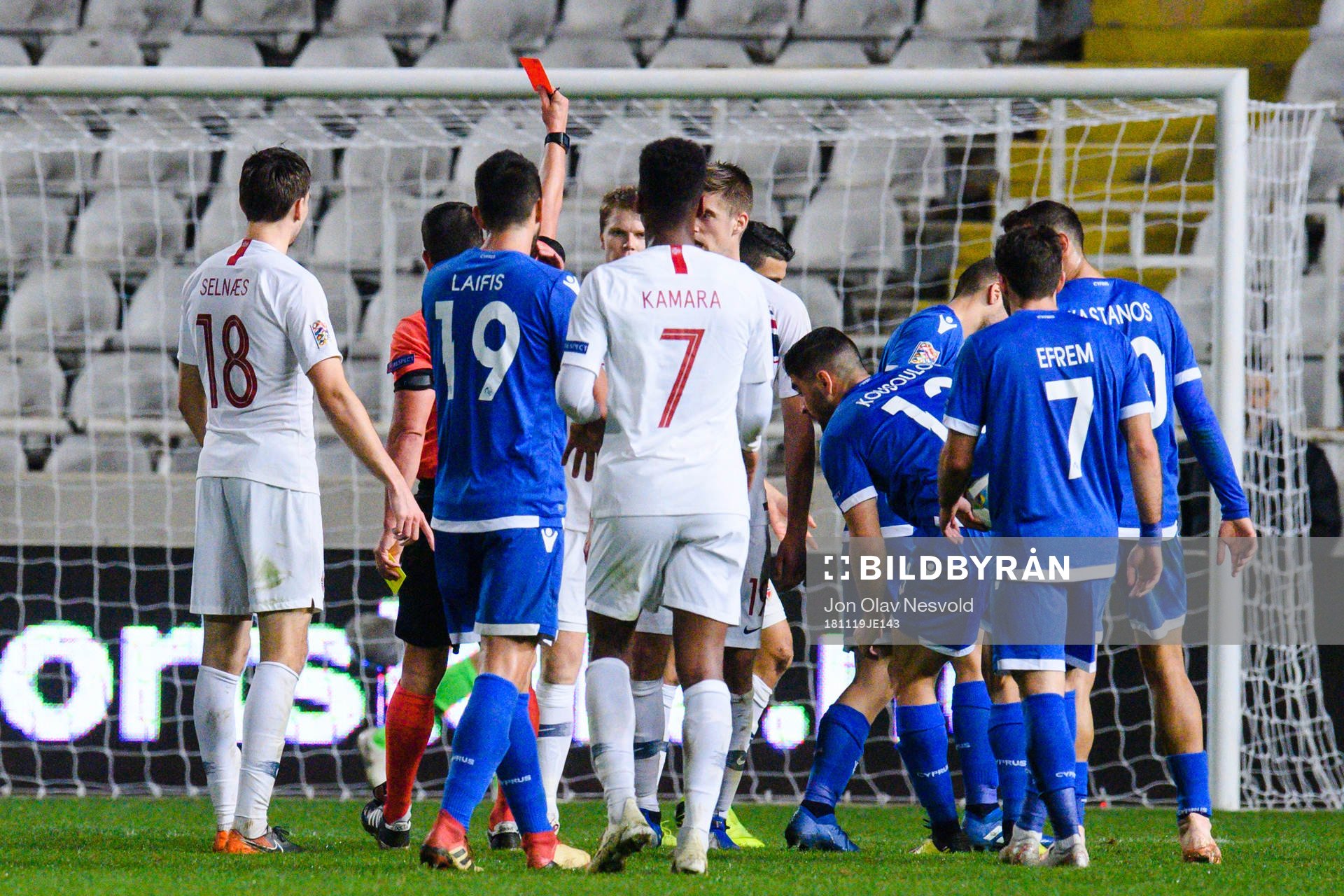 Mohamed Elyounoussi of Norway receives a red card
