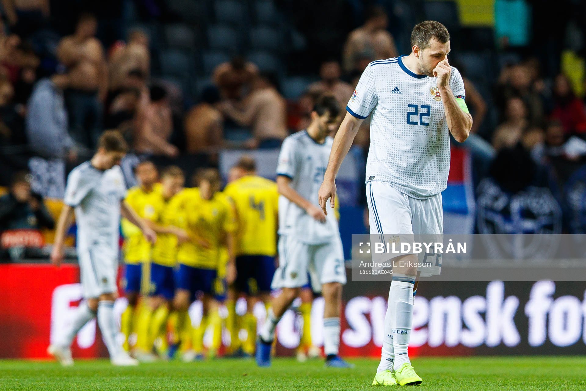 Artem Dzyuba of Russia looks dejected