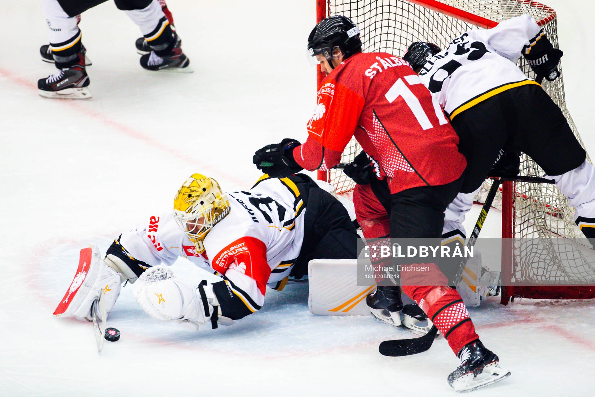 Sebastian Stålberg of Frölunda and goalkeeper Elvis