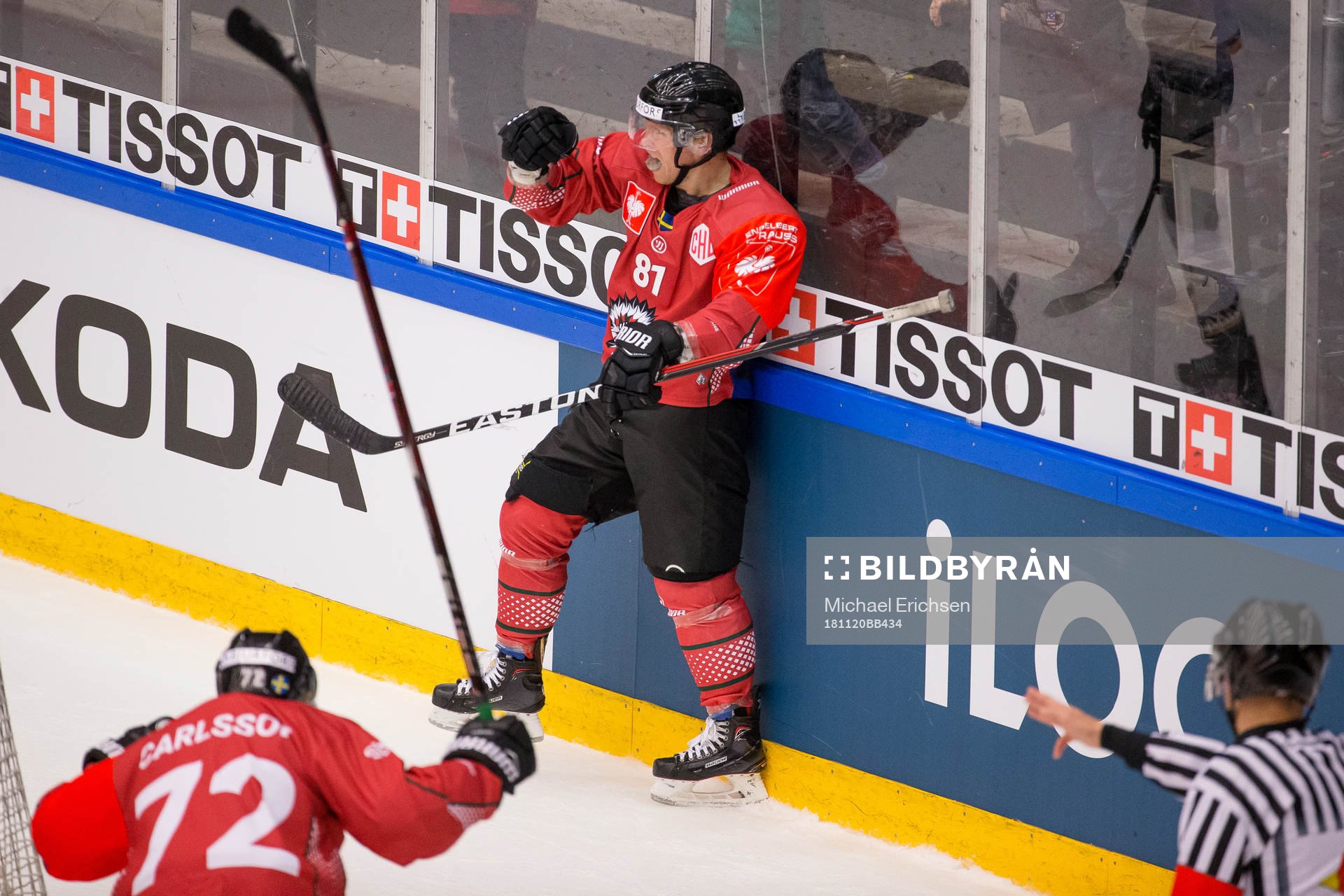 Ryan Lasch of Frölunda celebrates scoring 5-4