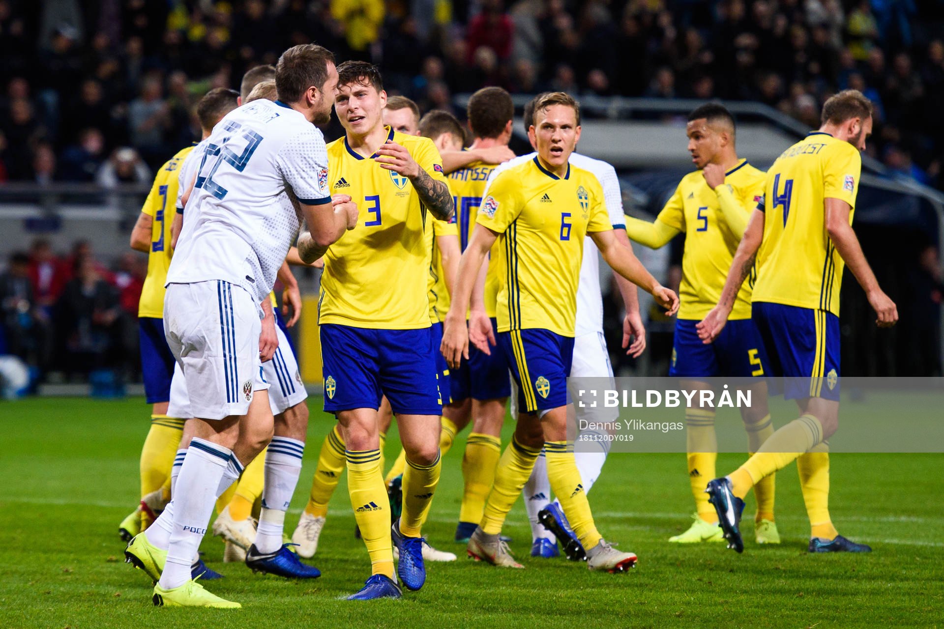 Victor Nilsson Lindelöf of Sweden speaks to Vladislav
