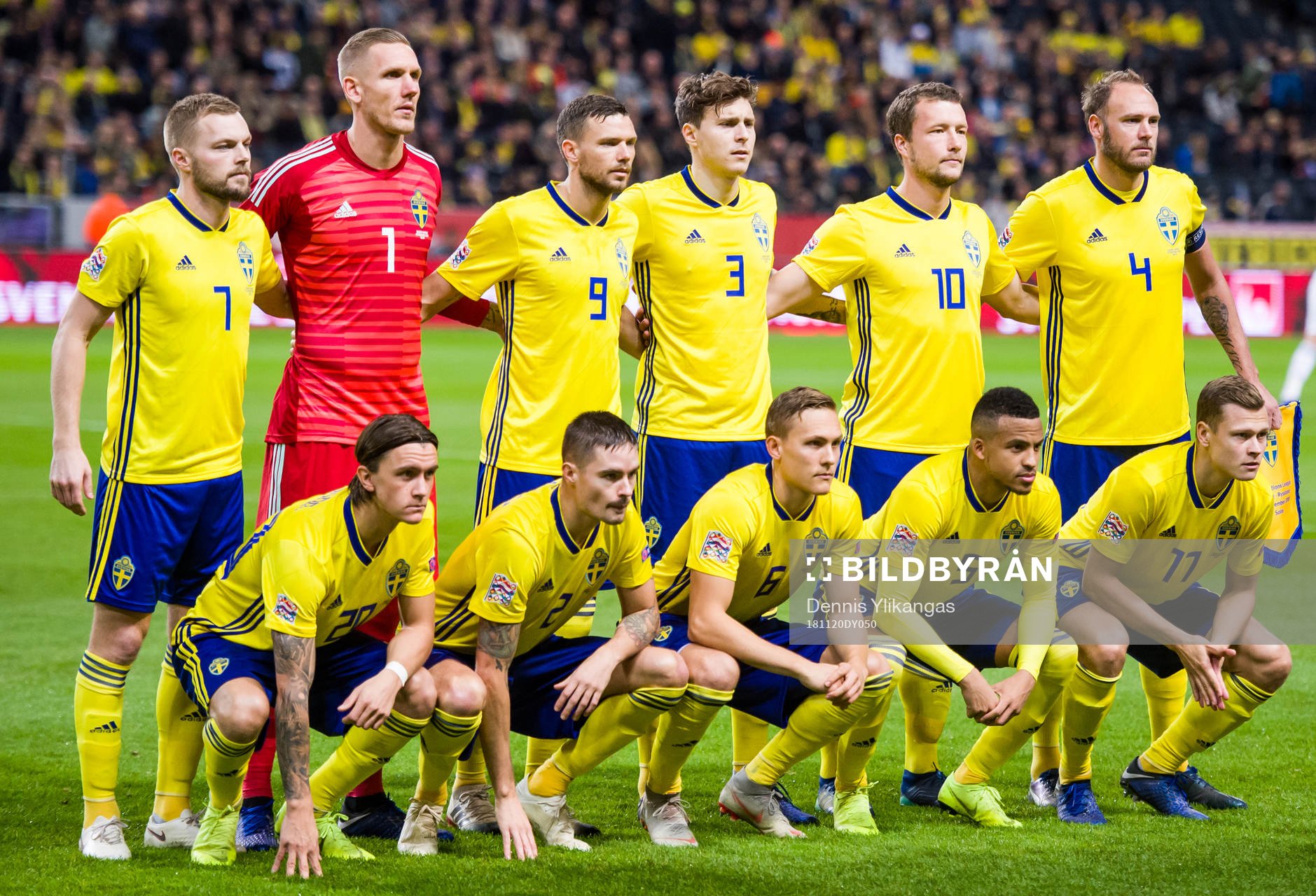 Starting eleven of Sweden, top row from the left Sebastian