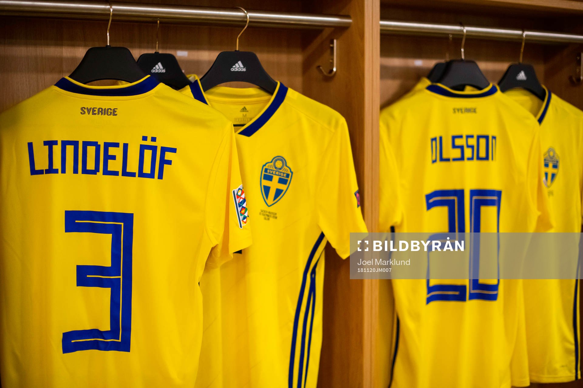 The jerseys of Victor Nilsson Lindelöf and Kristoffer