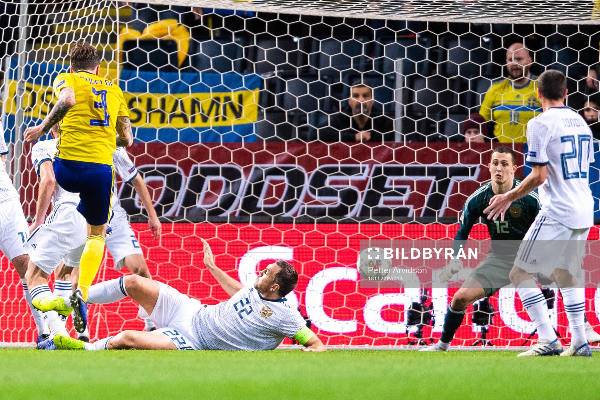 Victor Nilsson Lindelöf of Sweden scores 1-o