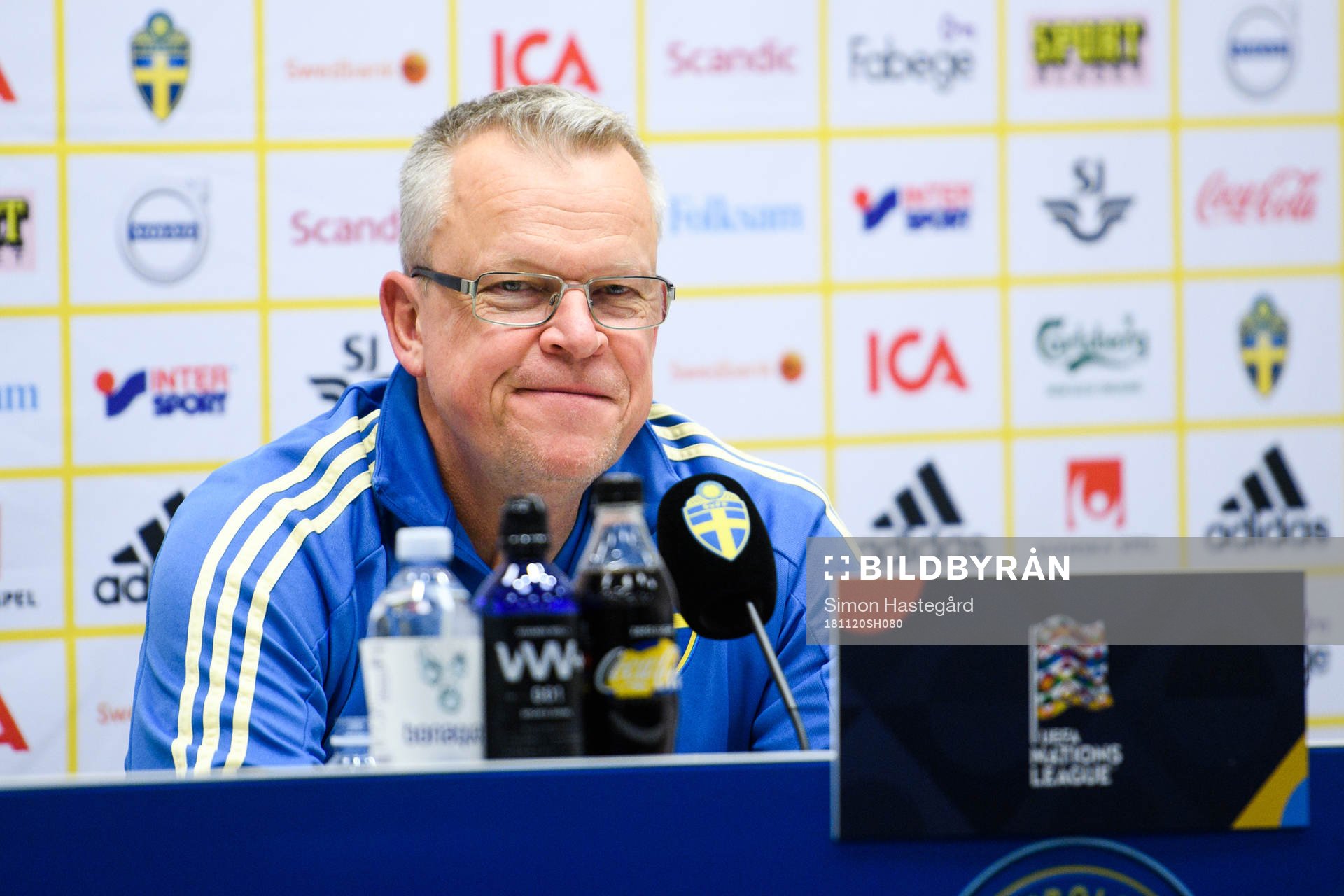 head coach Janne Andersson of Sweden