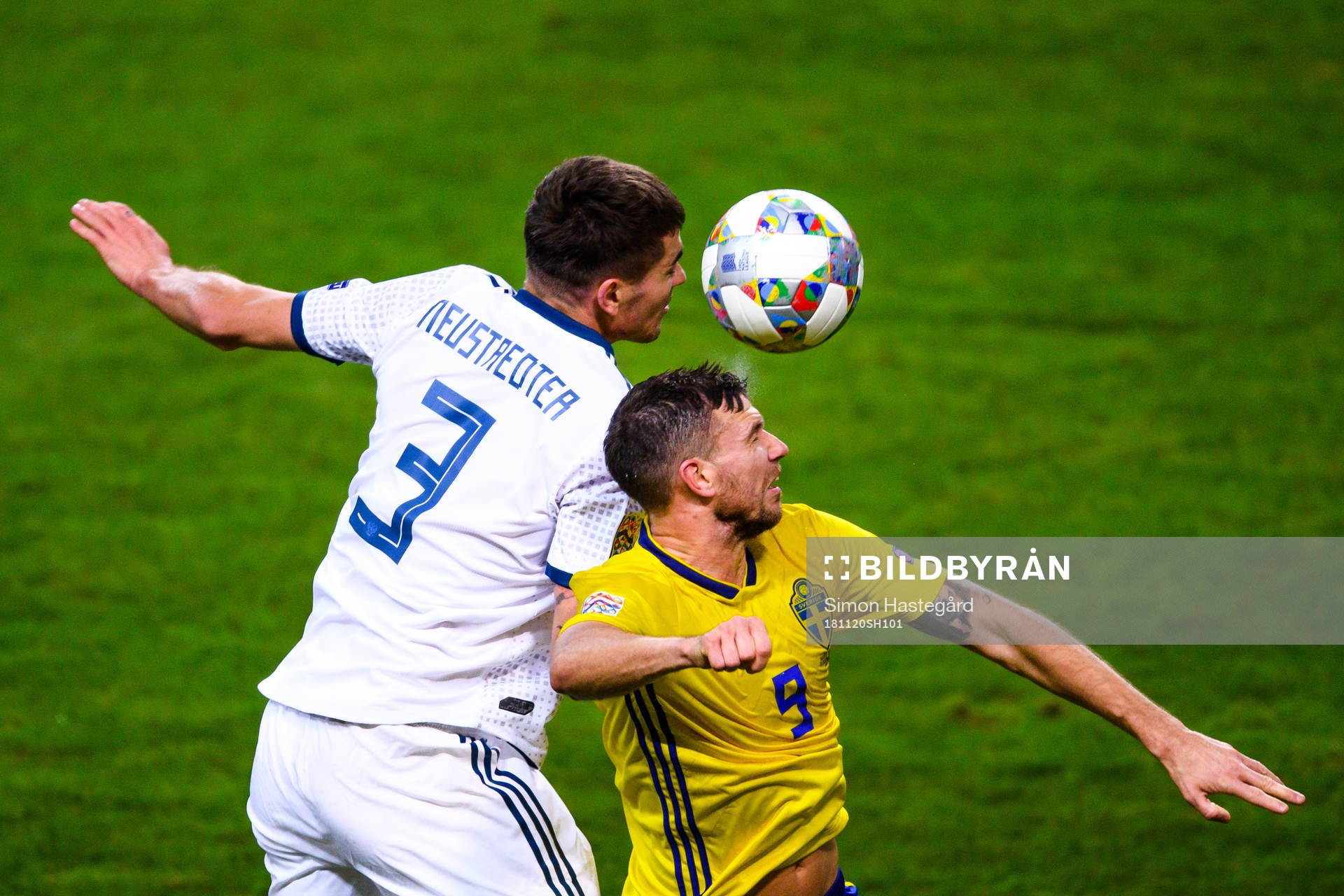 Roman Neustädter of Russia and Marcus Berg of Sweden during the Nations League football match between Sweden and Russia on November 20, 2018 in Stockholm.
