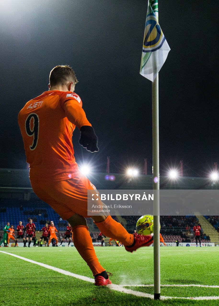 AFC Eskilstunas Bajram Ajeti med en hörna