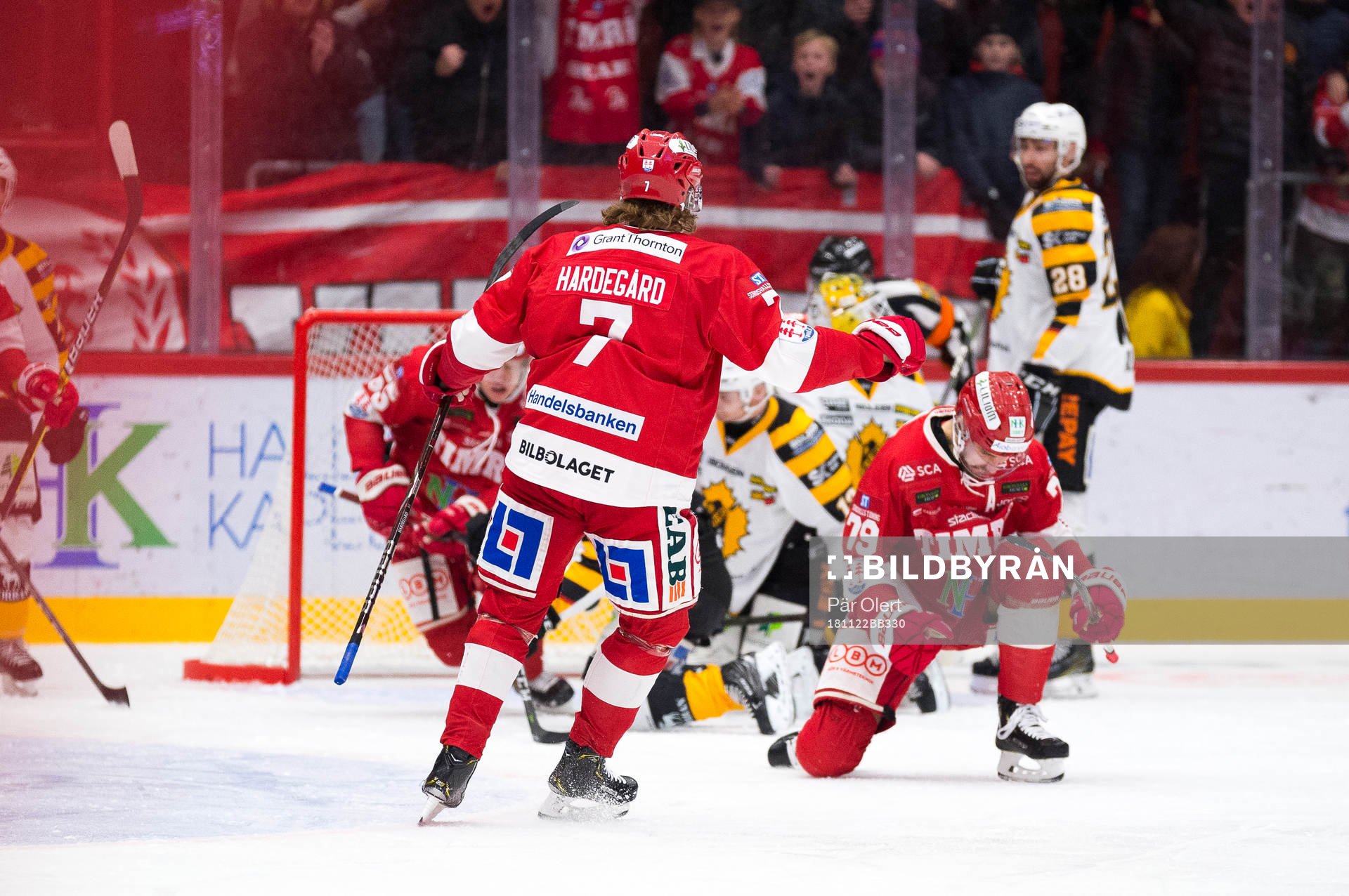 Timrås Marcus Hardegård och Ludvig Rensfeldt jublar