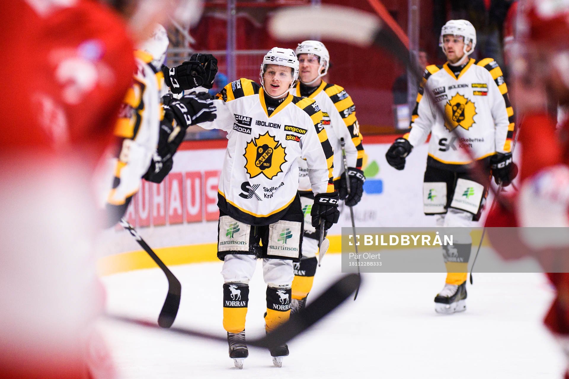 Skellefteås Linus Hedman jublar