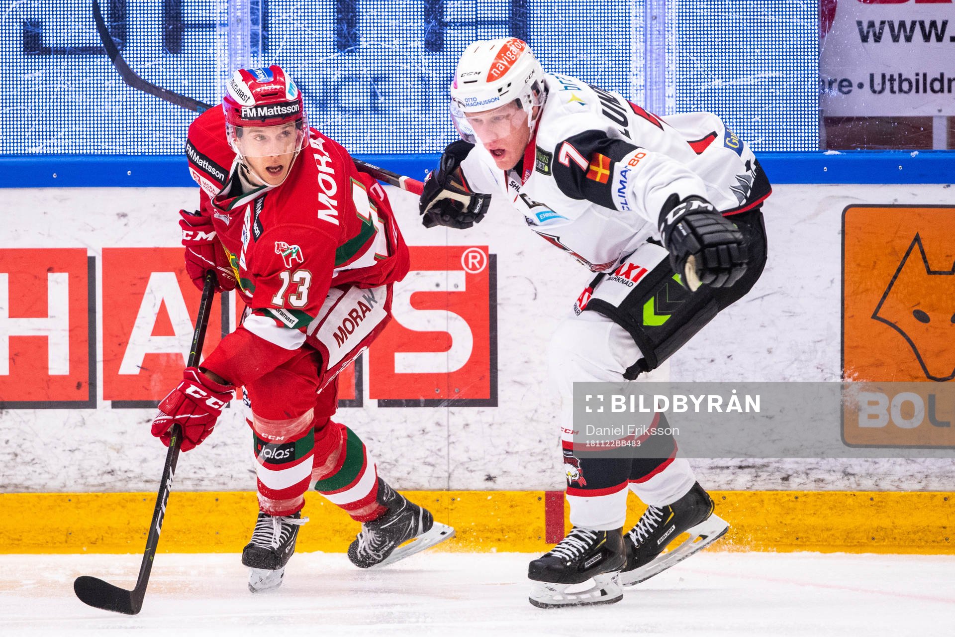 Moras Emil Bejmo och Malmö Redhawks Niclas Lundgren